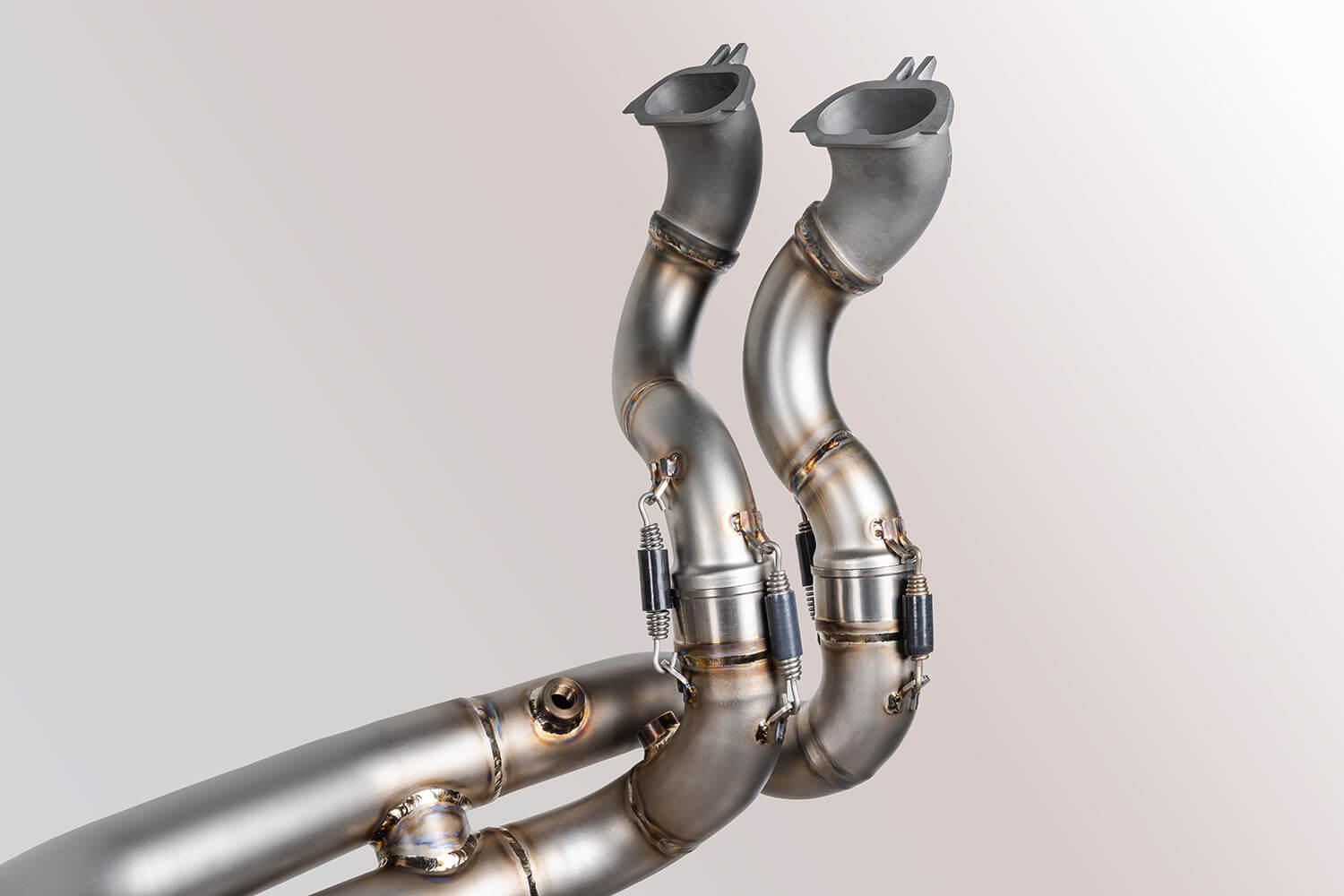 Sistema de Escape Completo em Titânio para Ducati Panigale V4/S (25-26) GDU8854T 