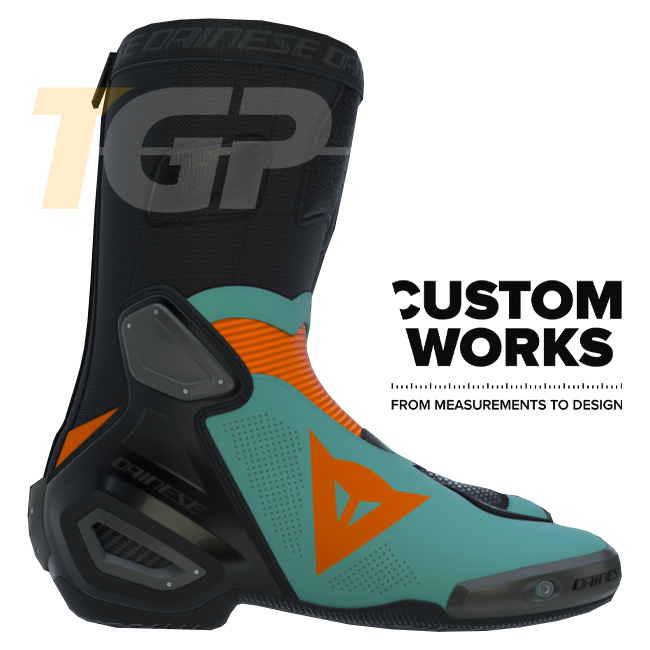 Botas de Moto de Rua e Racing Dainese Axial 2 Air | Homem | Laranja Fluorescente / Azul Mar da Sardenha | Custom Works 