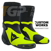 Botas de motociclo de corrida e estrada Dainese Axial 2 | Homem | Preto / Fluolaranja | Custom Works 