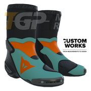 Botas de moto de corrida e estrada Dainese Axial 2 | Homem | Fluoror/Preto | Custom Works 