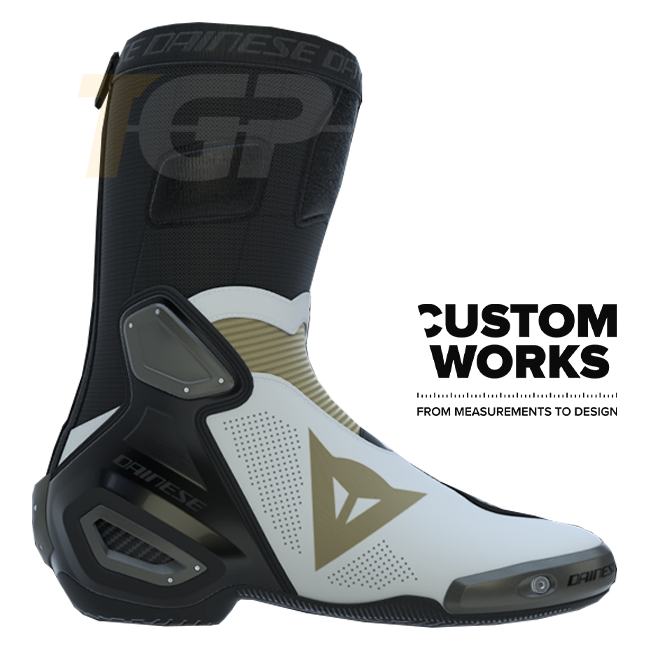 Botas de Moto de Corrida e Rua Dainese Axial 2 Air | Homem | Pérola-branco / Magnésio | Custom Works 