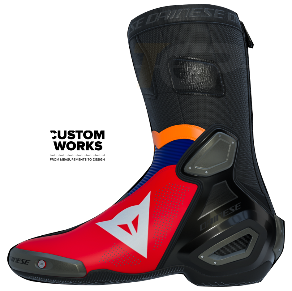 Botas de motociclo de corrida e estrada Dainese Axial 2 Air Luca Marini Replica 2026 | Homem | Lava Red / Electric Blue / Laranja Fluo / Branco | Custom Works 