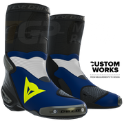 Botas de motociclista de corrida e estrada Dainese Axial 2 | Homem | Azul Yamaha / Branco | Amarelo fluoro | Custom Works 