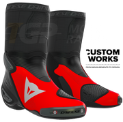 Botas de motociclo de corrida e estrada Dainese Axial 2 Air Marco Bezzecchi Replica 2026 | Homem | Vermelho Fluo / Preto | Custom Works 