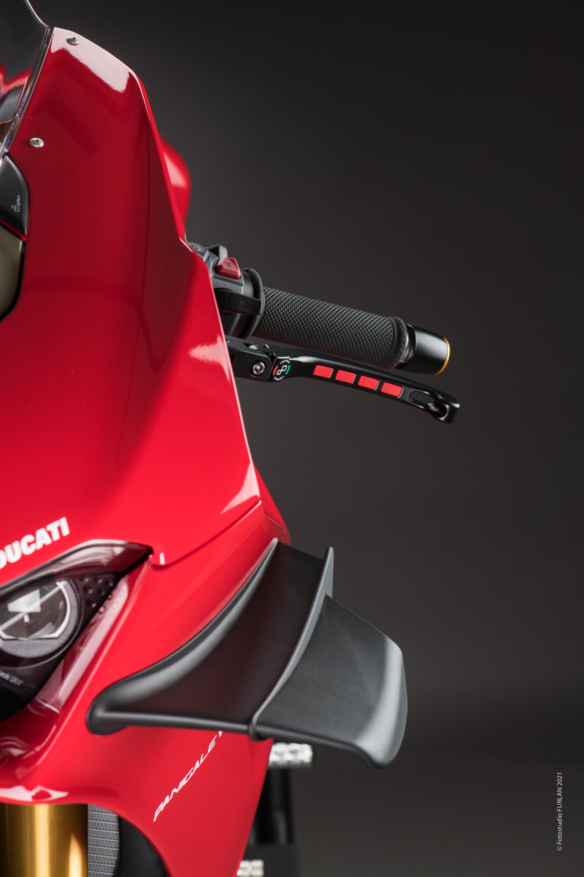 Conjunto de Winglets em Carbono LighTech Ducati Panigale V4/S/R (19-21) CARD0815 