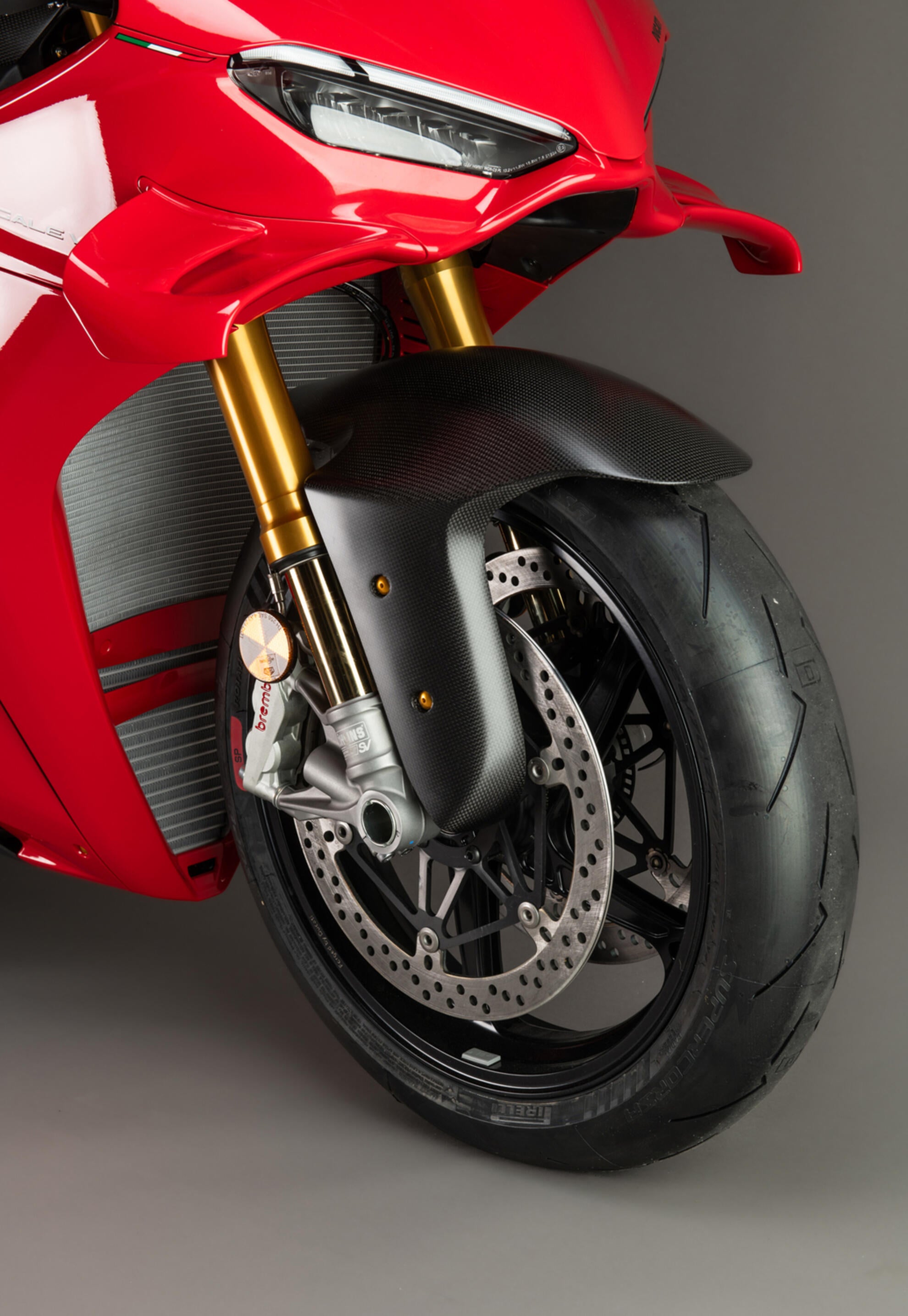 Guarda-lamas dianteiro em Carbono LighTech Ducati Panigale V4/S/R (25-26) CARD2410M 