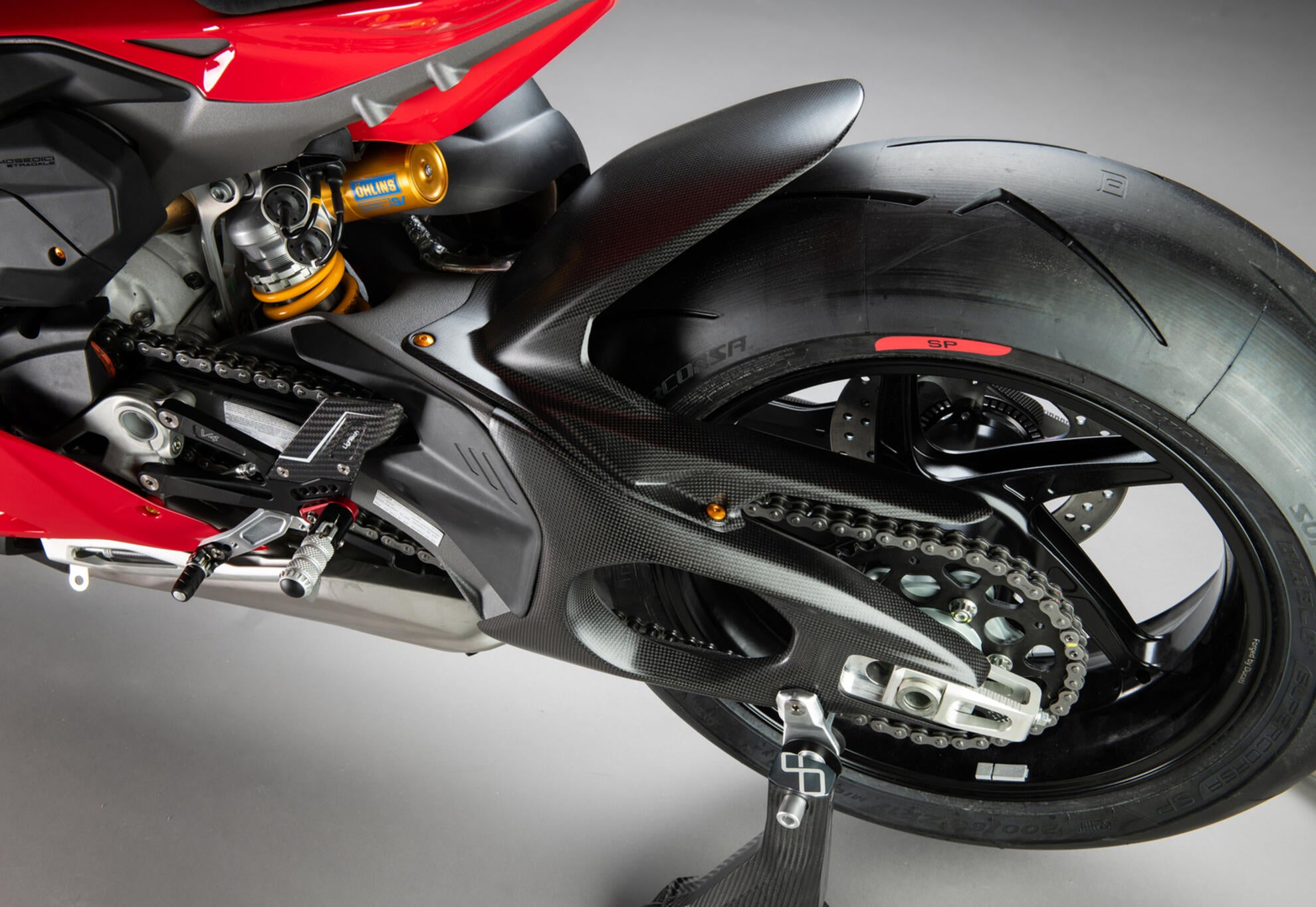 Guarda-lamas traseiro em carbono LighTech Ducati Panigale V4/S (2025) CARD2420M 