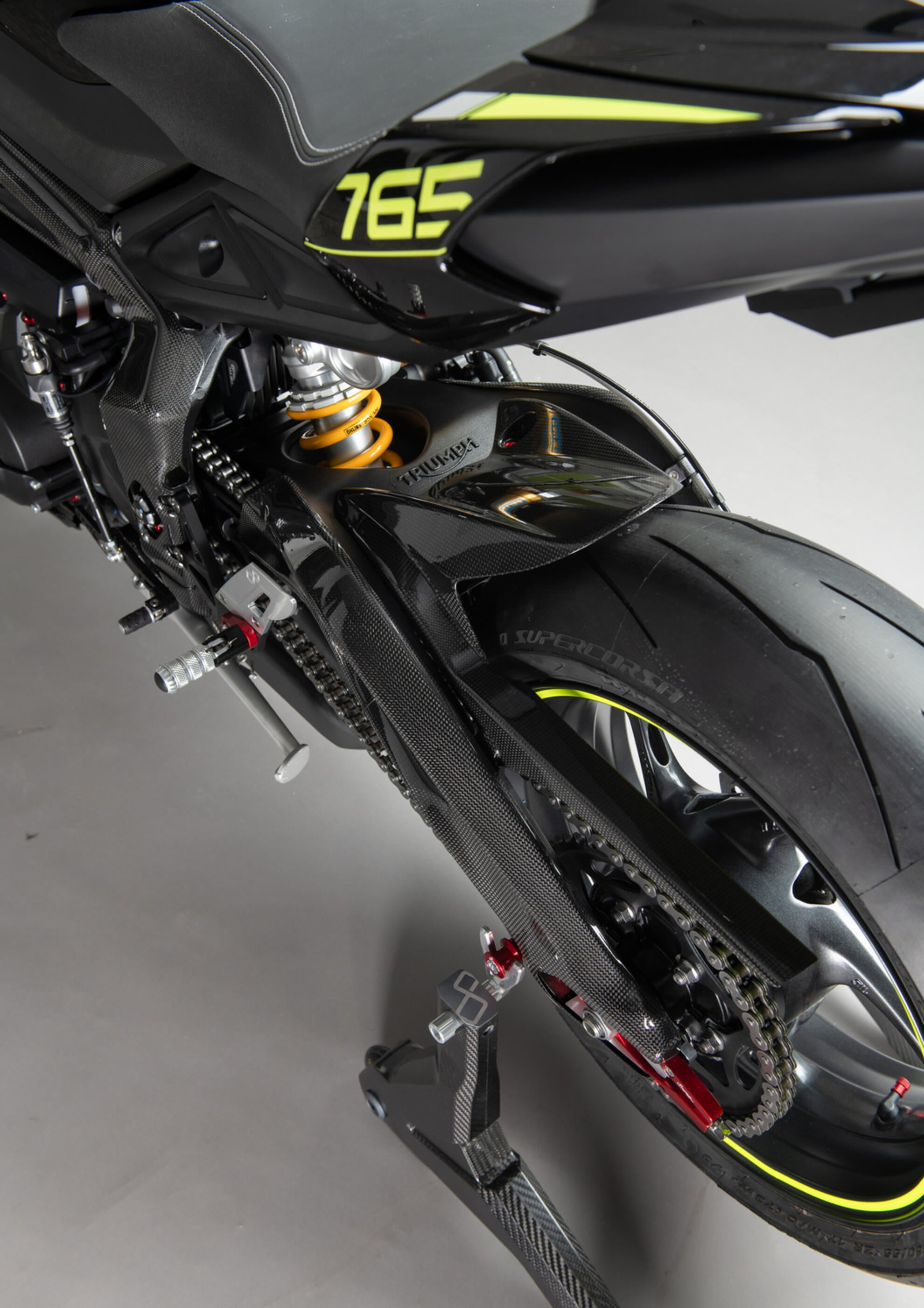 Guarda-lamas traseiro em carbono LighTech Triumph Street Triple 765 S / R / RS / Moto2 (17-25) CART2420 