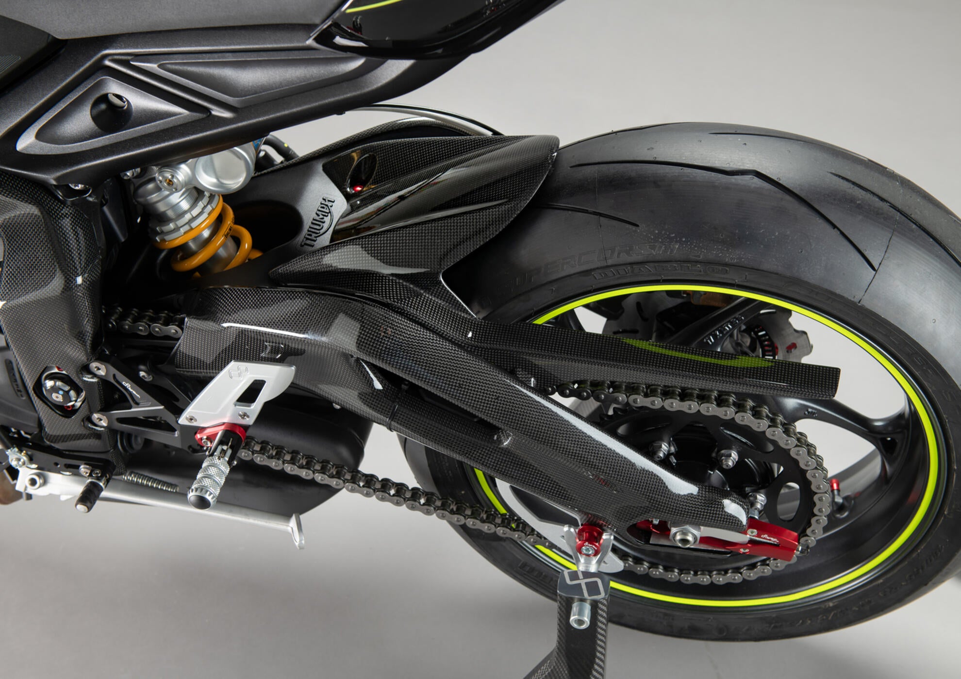 Guarda-lamas traseiro em carbono LighTech Triumph Street Triple 765 S / R / RS / Moto2 (17-25) CART2420 