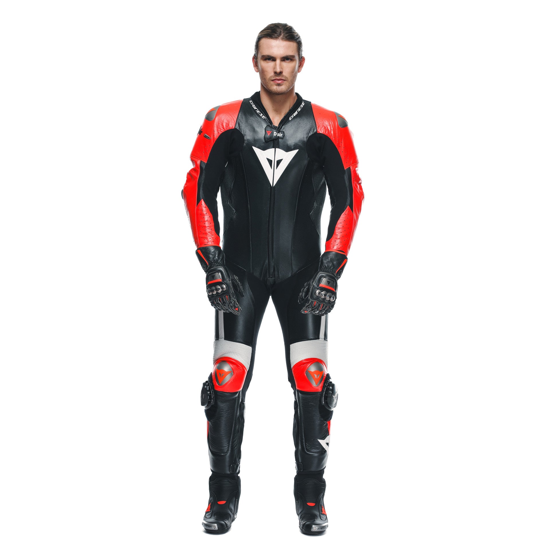 Dainese Mugello 3 D-AIR® Macacão de Couro Integral – Macacão de Corrida com Airbag Perfurado | Homens | Preto/Vermelho 