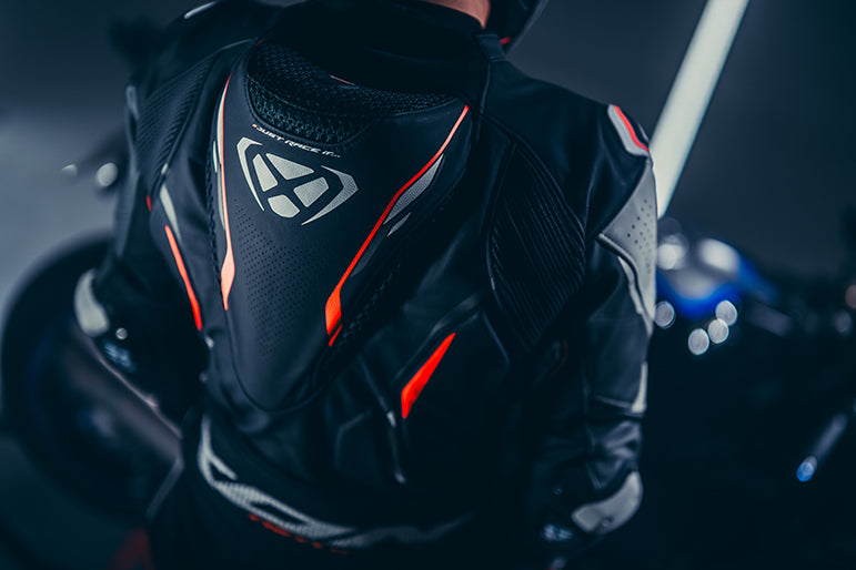 IXON Demonio macacão Macacão de couro – Fato de corrida perfurado | Homem | Preto/Branco/Vermelho 