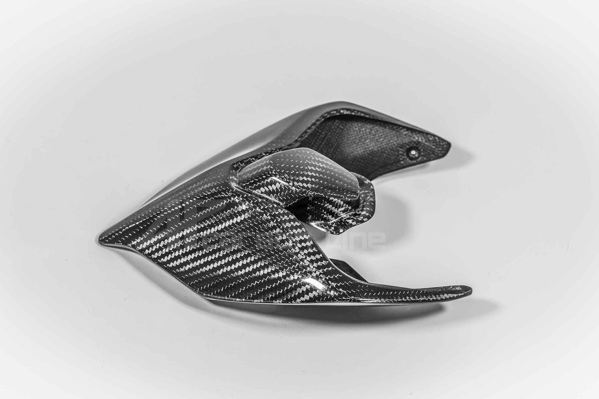 Carenagem traseira em carbono 400g AP Carbon Line Ducati Panigale V4/S/R (18-24) 