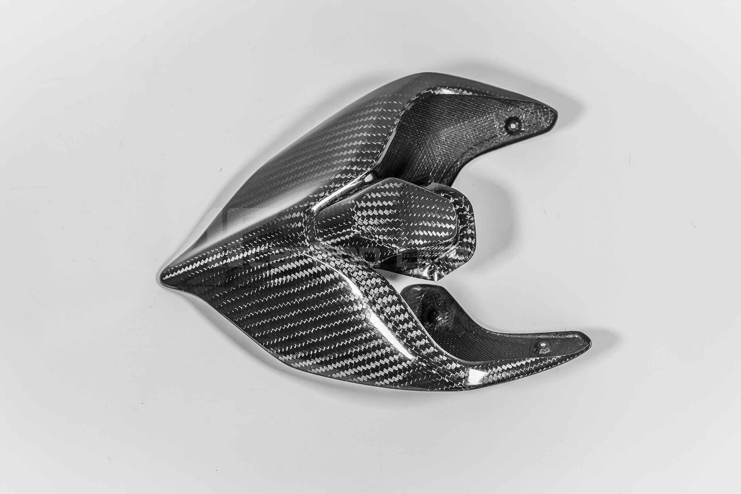 Carenagem traseira em carbono 400g AP Carbon Line Ducati Panigale V4/S/R (18-24) 