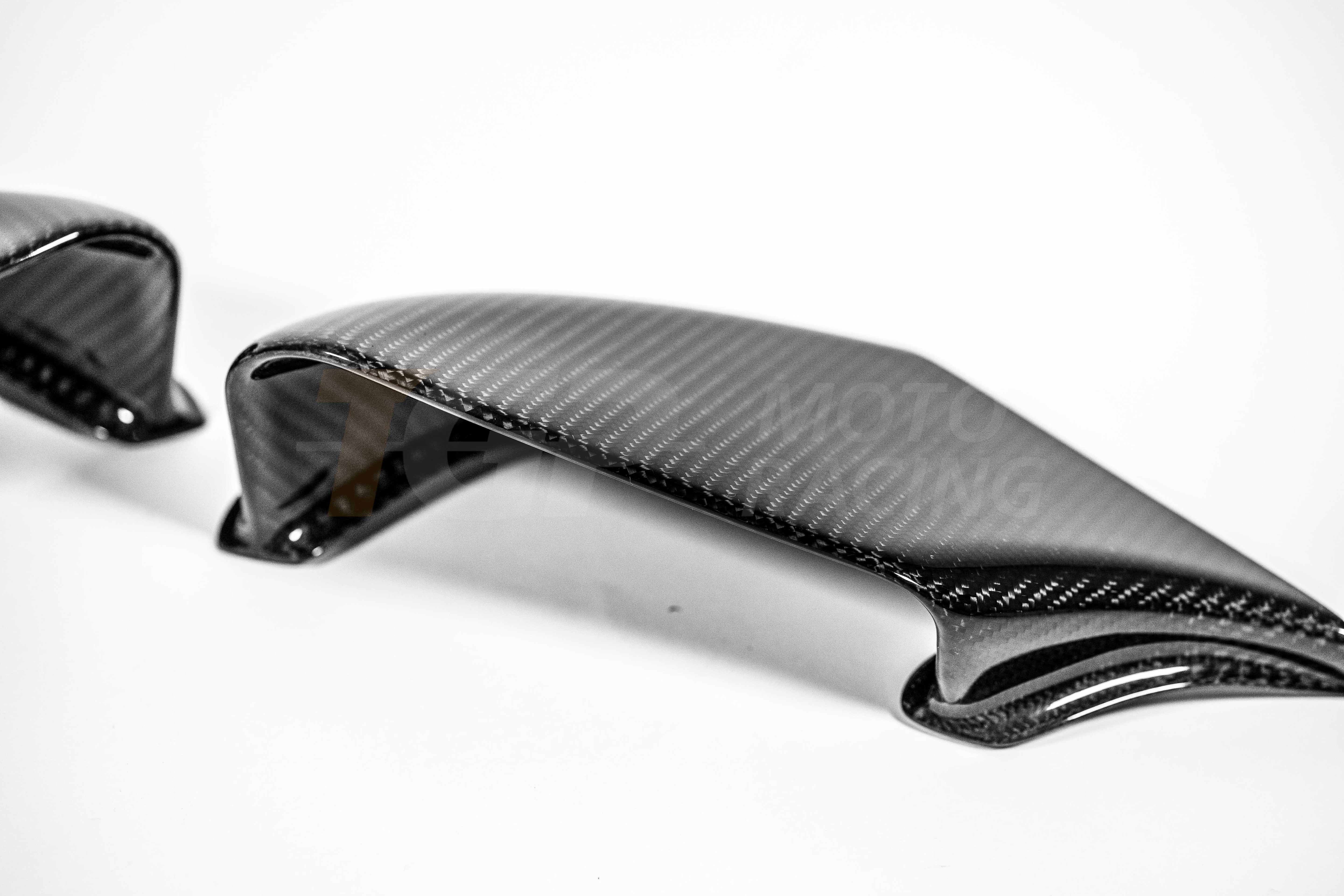 Conjunto de Corner Sidepods 200 g de Carbono AP Carbon Line para Ducati Panigale V4/S/R (25-26) 