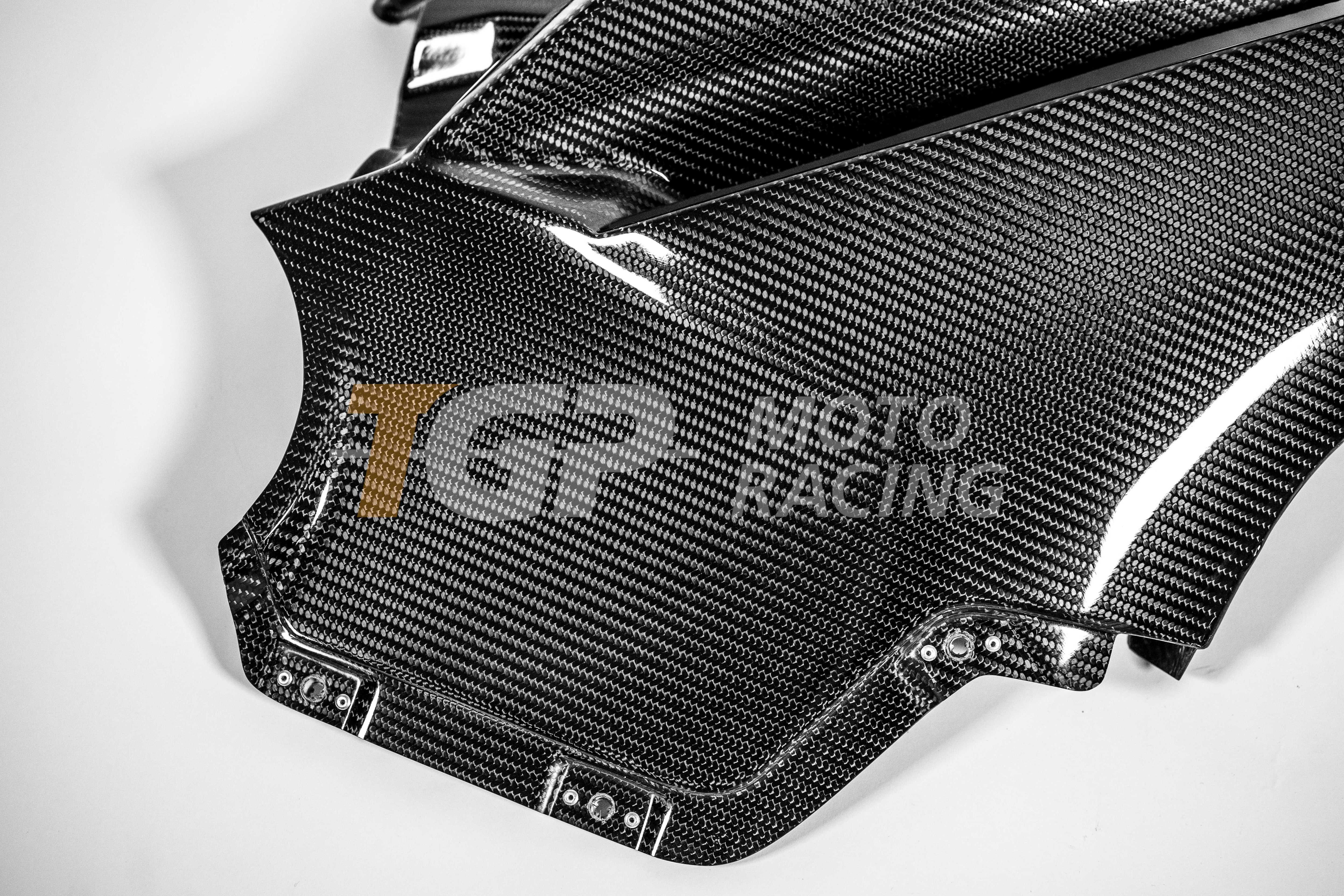 Rechtes Seitenteil 200g Carbon AP Carbon Line Ducati Panigale V4 R (2026)