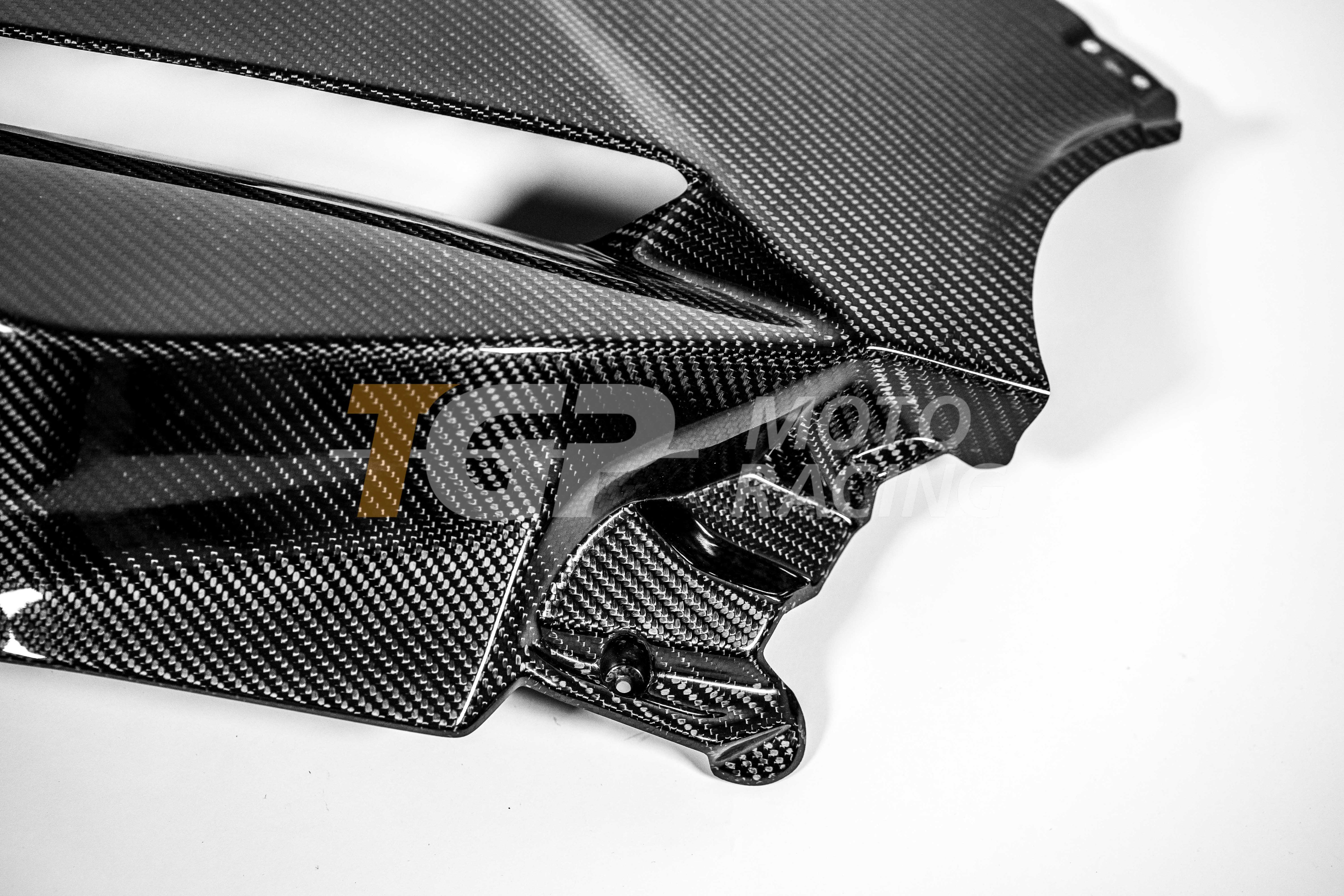 Rechtes Seitenteil 200g Carbon AP Carbon Line Ducati Panigale V4 R (2026)