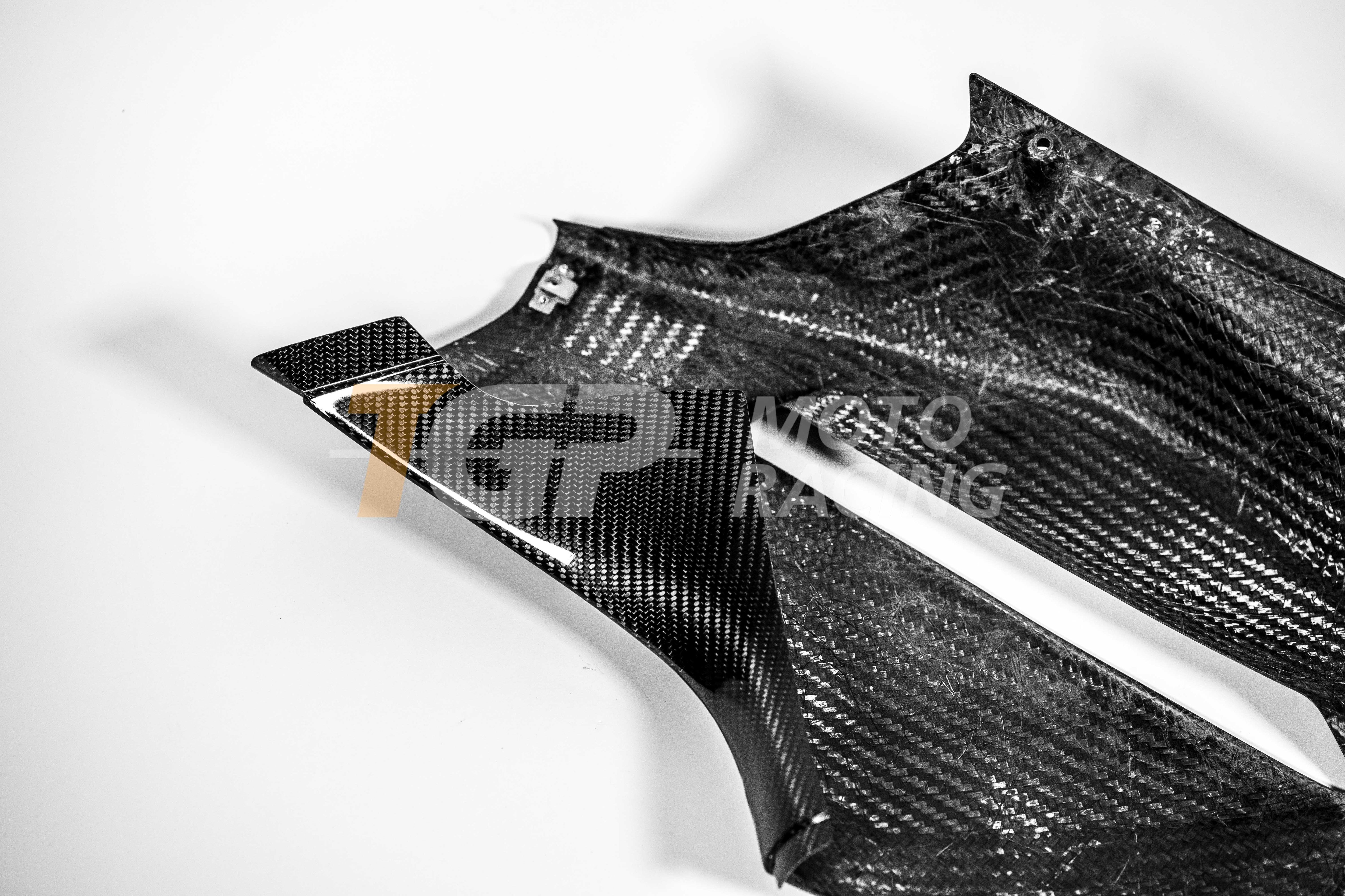 Rechtes Seitenteil 200g Carbon AP Carbon Line Ducati Panigale V4 R (2026)