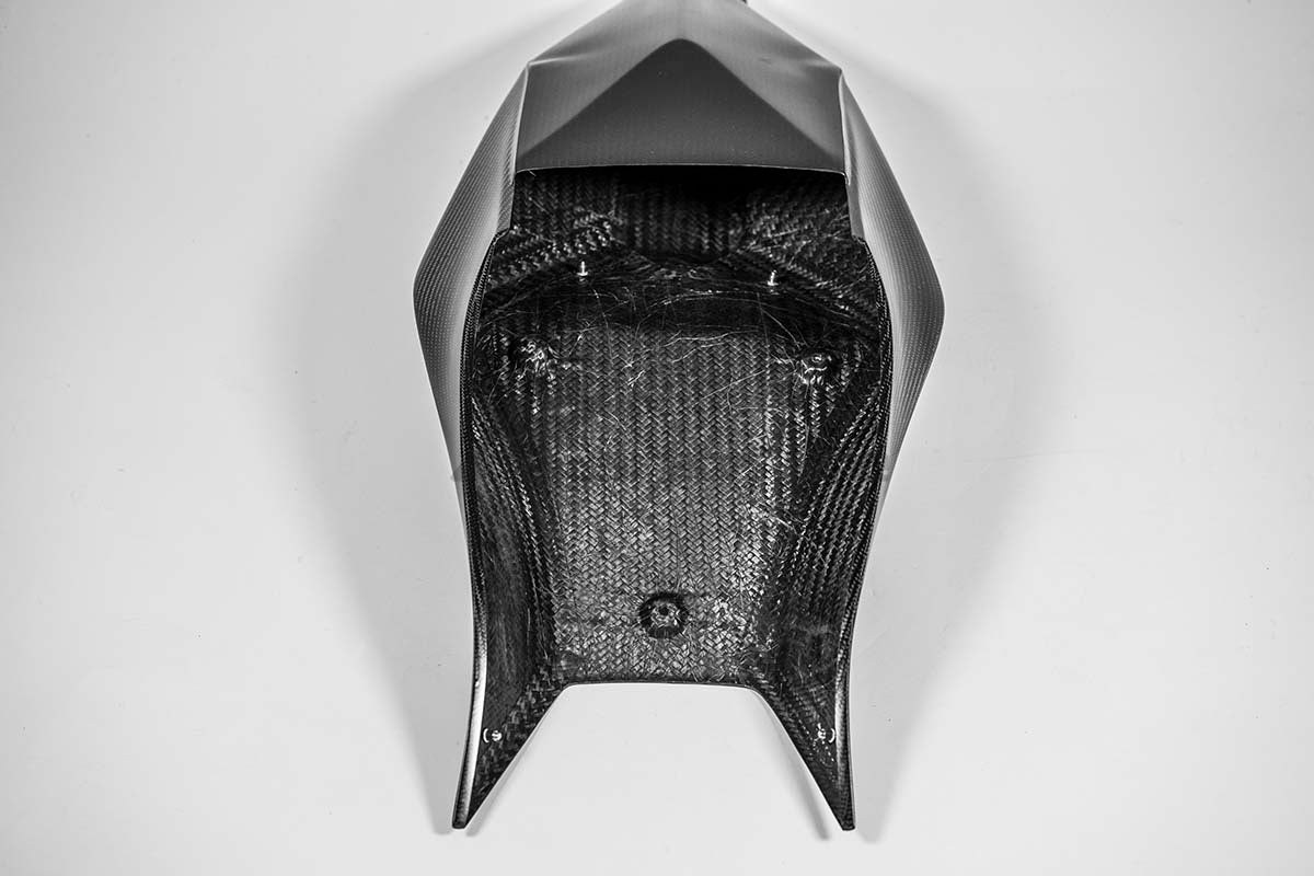 Carena traseira 200g AP Carbon Line Aprilia RSV4/RR/1100 Factory (21-25) 