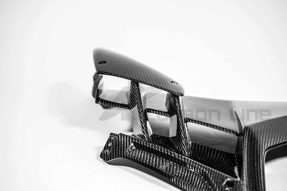 Painel lateral direito 200g AP Carbon Line Aprilia RSV4/RR/1100 Factory (21-26) 