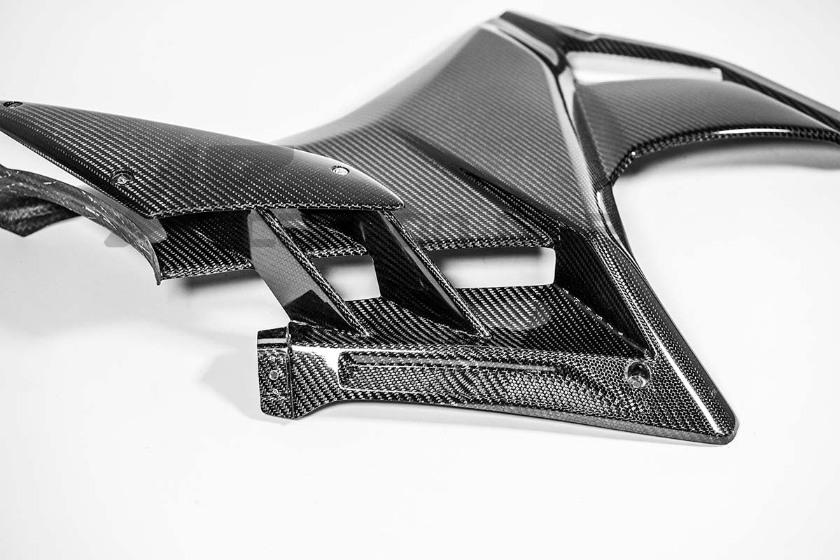 Painel lateral direito 200g AP Carbon Line Aprilia RSV4/RR/1100 Factory (21-26) 