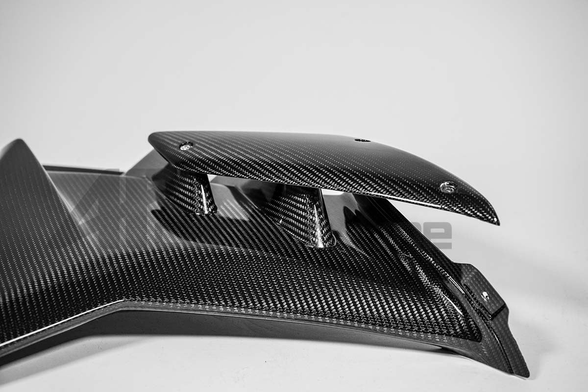 Painel lateral direito 200g AP Carbon Line Aprilia RSV4/RR/1100 Factory (21-26) 