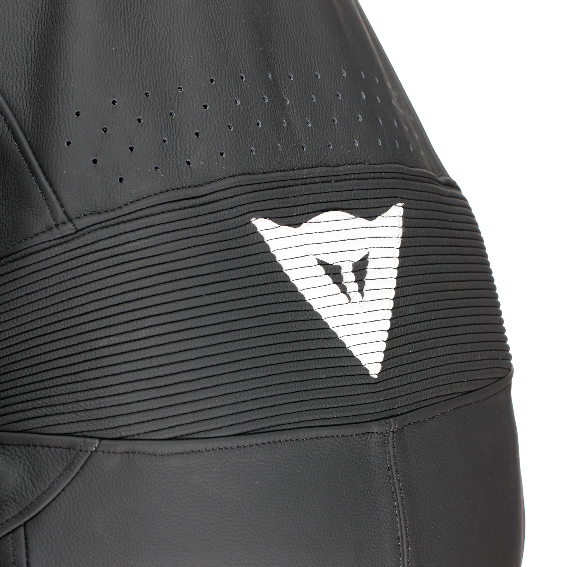 Dainese Laguna Seca 6 Macacão de Couro Inteiro – Macacão de Corrida Perfurado | Homens | Preto/Branco 