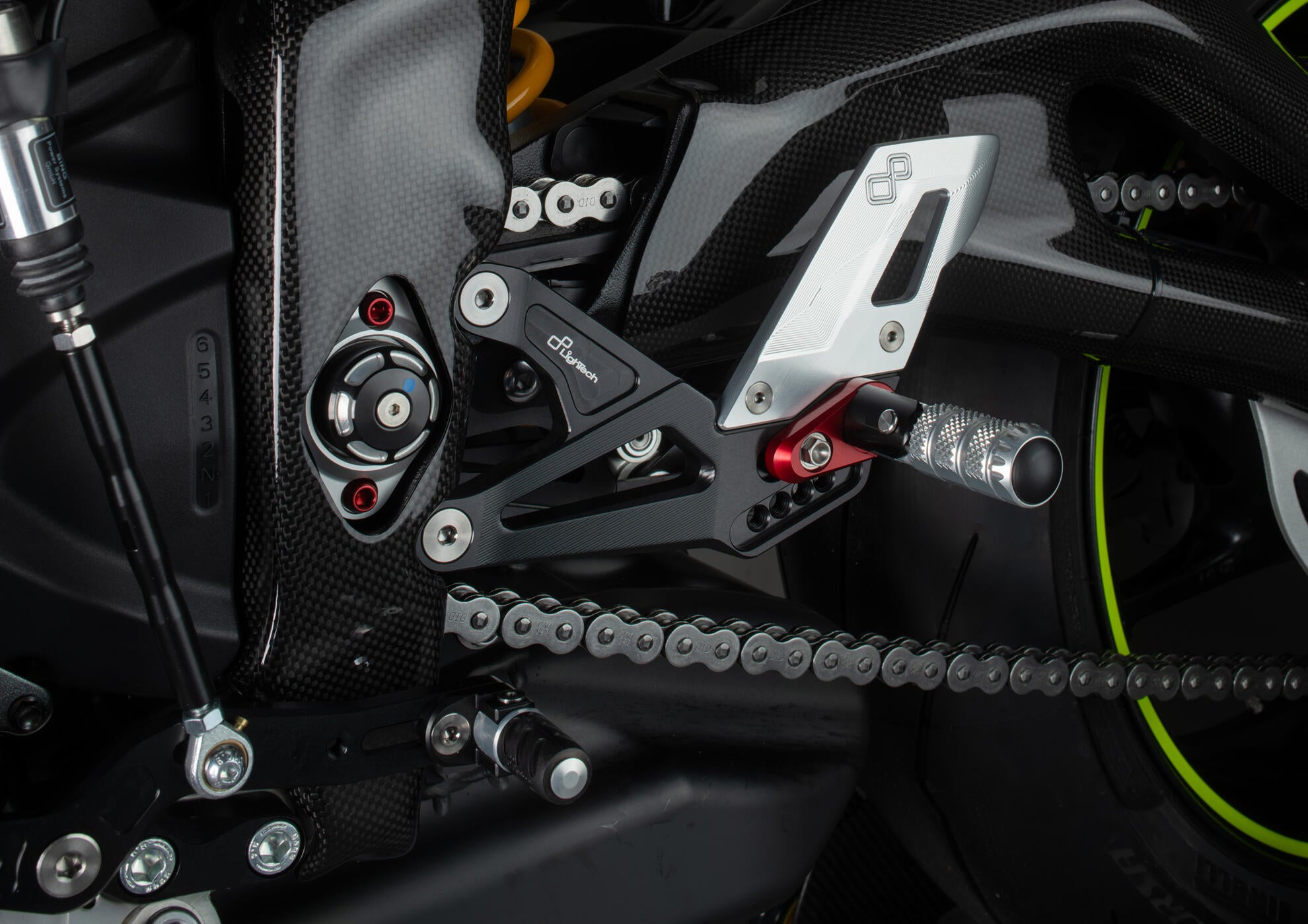 Sistema de furos R LighTech Triumph Daytona 675/765 (13-21) FTRTR005R 