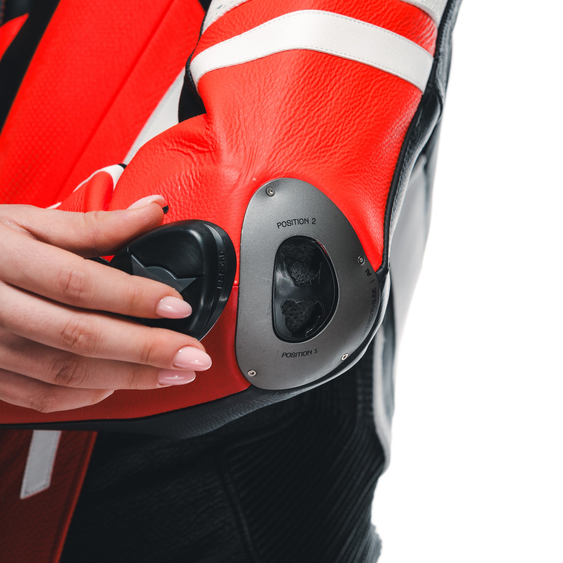 Dainese Misano 3 Lady D-AIR® Macacão de Couro – Macacão de Corrida com Airbag Perfurado | Mulheres | Vermelho 