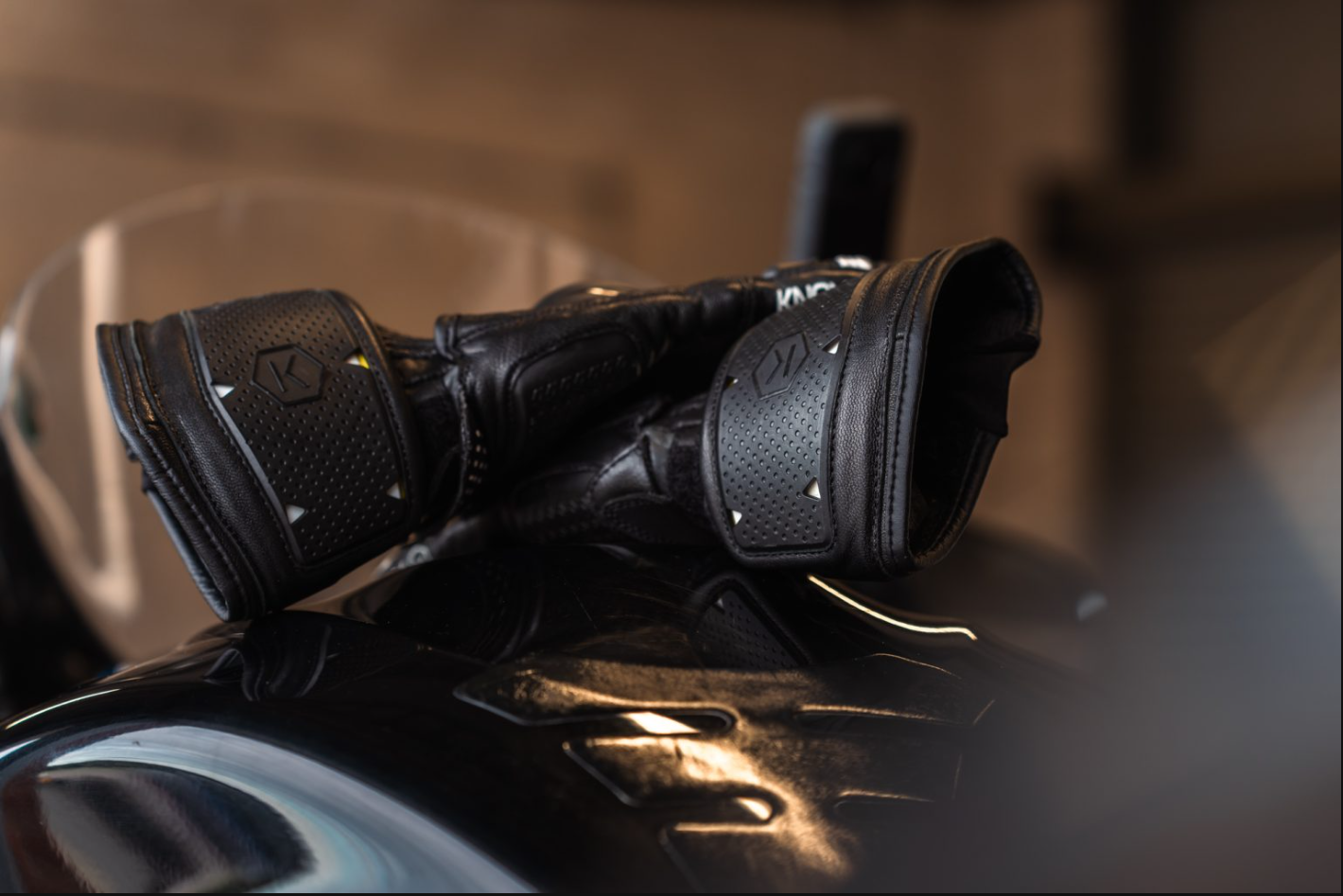 Knox Oulton MK2 Luvas de Desporto em Pele | Homem | Preto/Branco | 1011352160050 