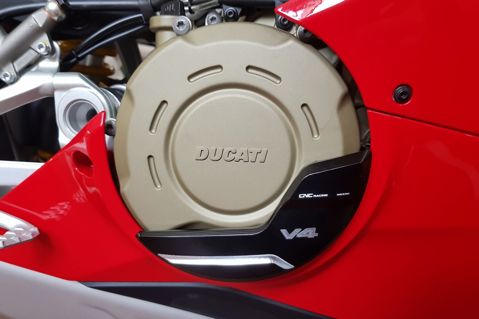 Protetor de embreagem em alumínio, capa de proteção CNC Racing Ducati Panigale V4/S (25-26) PR310 