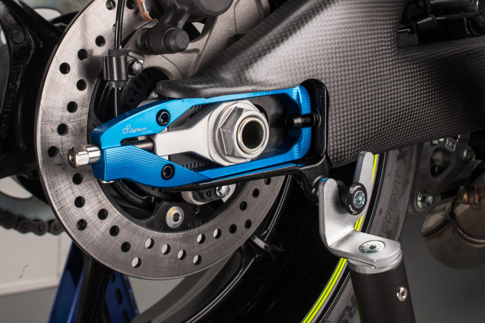 Tensionador de corrente LighTech Suzuki GSX-R 1000 (17-23) TESU008 
