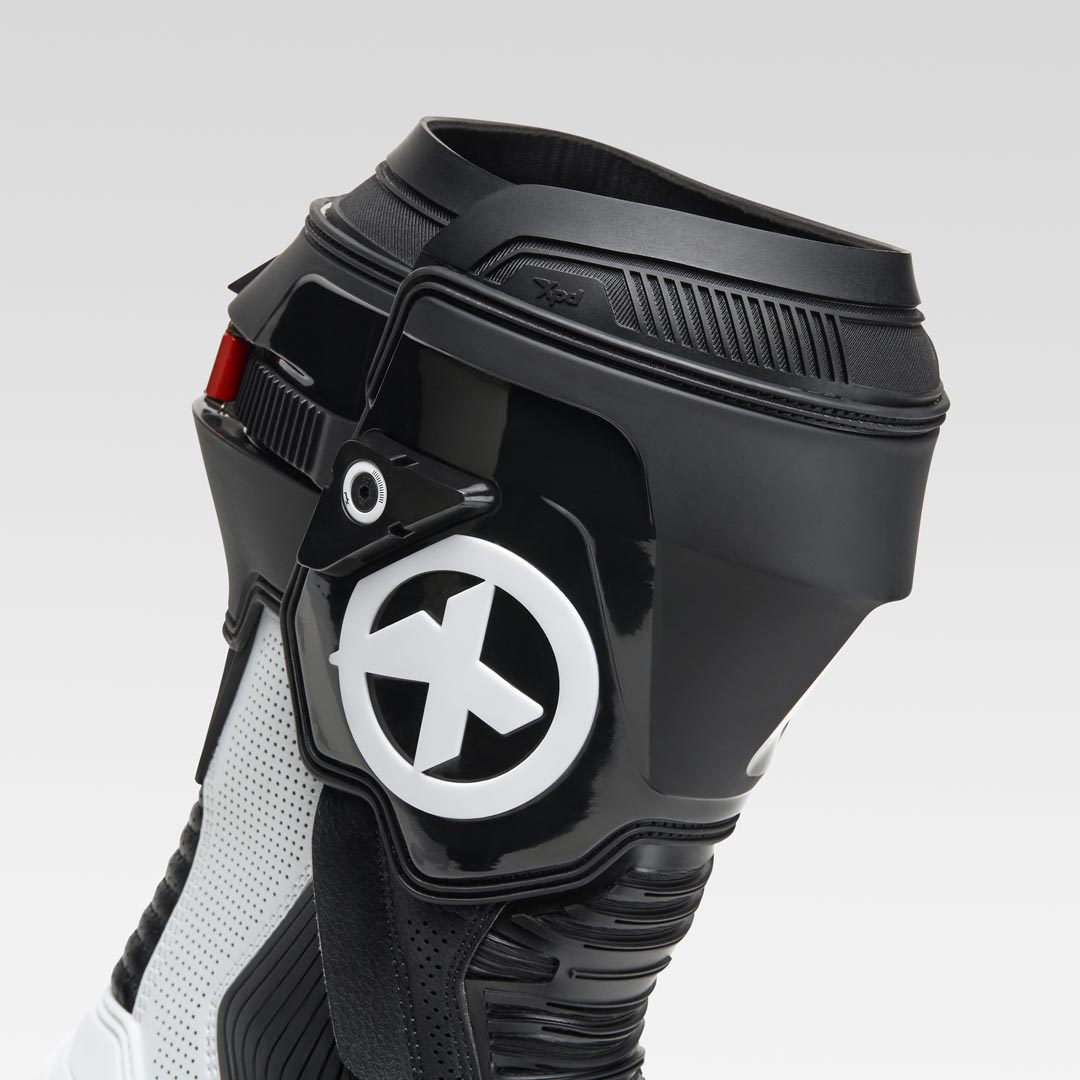 Botas de moto de corrida e estrada XPD XP9-S AIR perfuradas | Masculino | Branco/Preto 