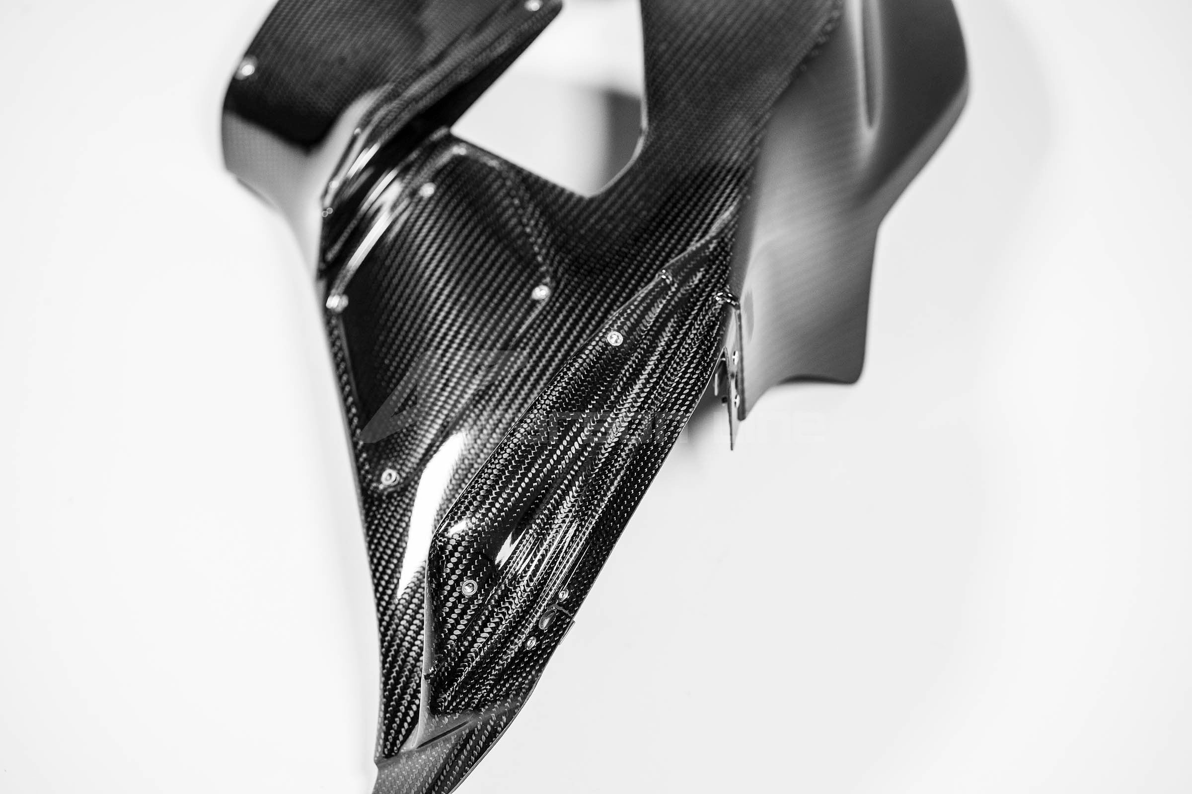 Painel lateral direito 200g AP Carbon Line Honda CBR 1000 RR-R SC82 (20-23) 