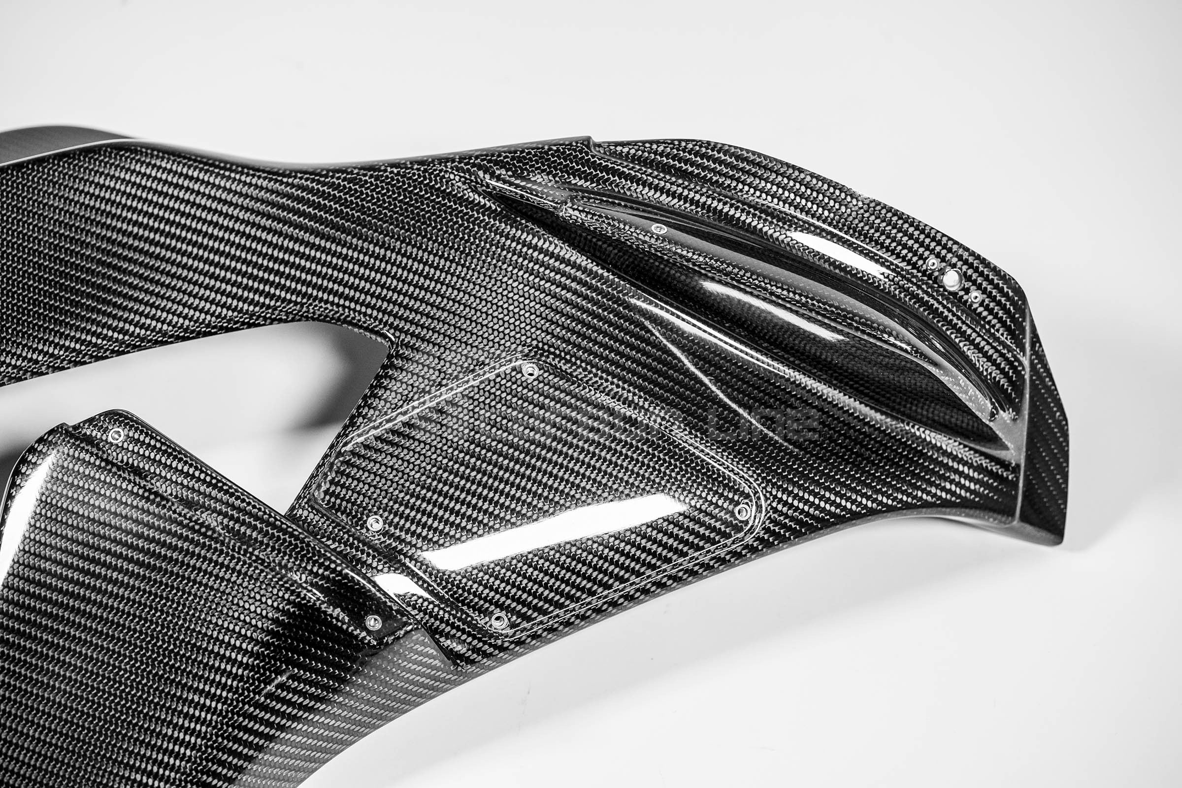 Painel lateral direito 200g AP Carbon Line Honda CBR 1000 RR-R SC82 (20-23) 