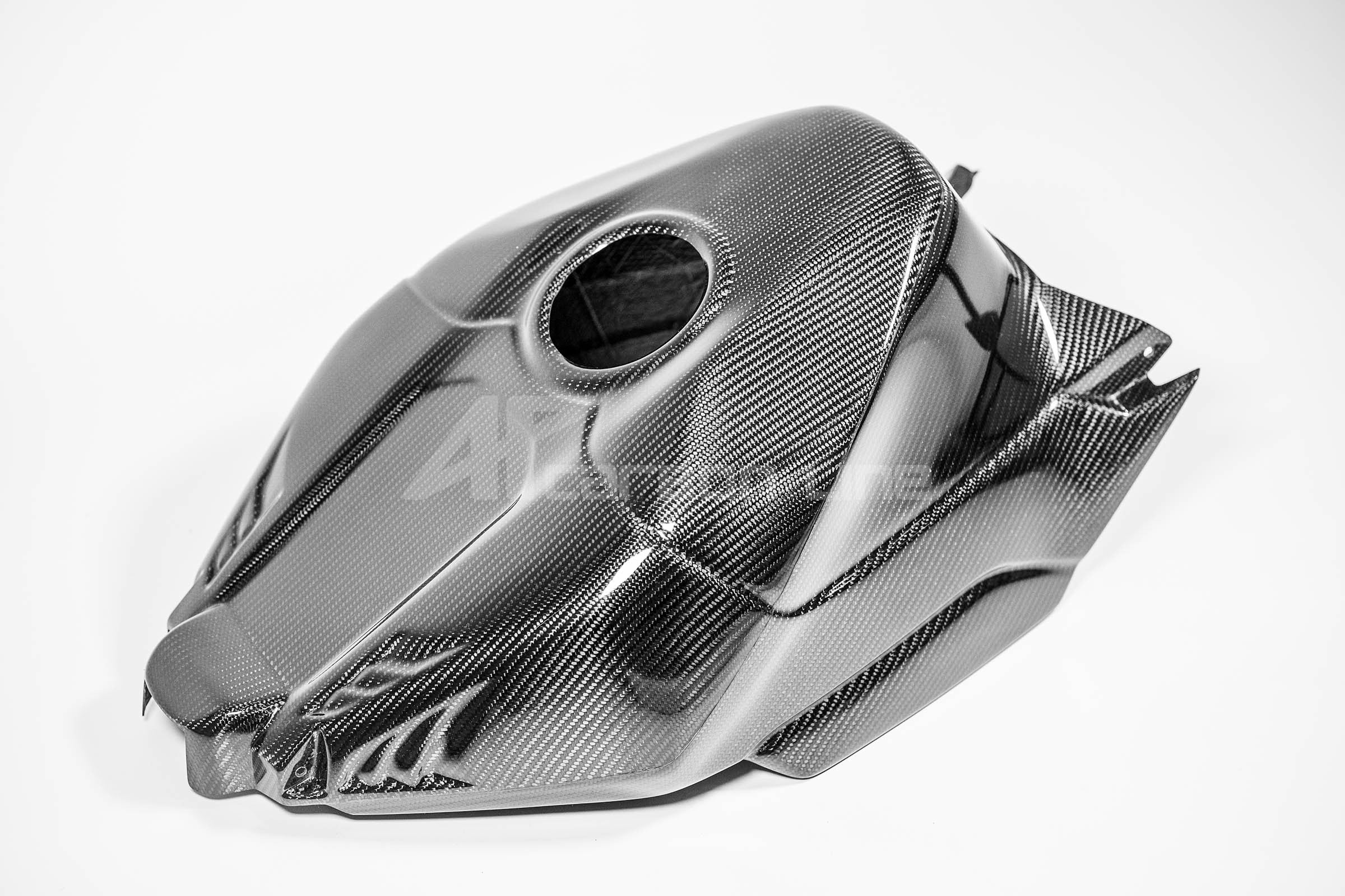 SBK Tampa de tanque 200g AP Carbon Line Honda CBR 1000 RR-R SC82 (20-23) 