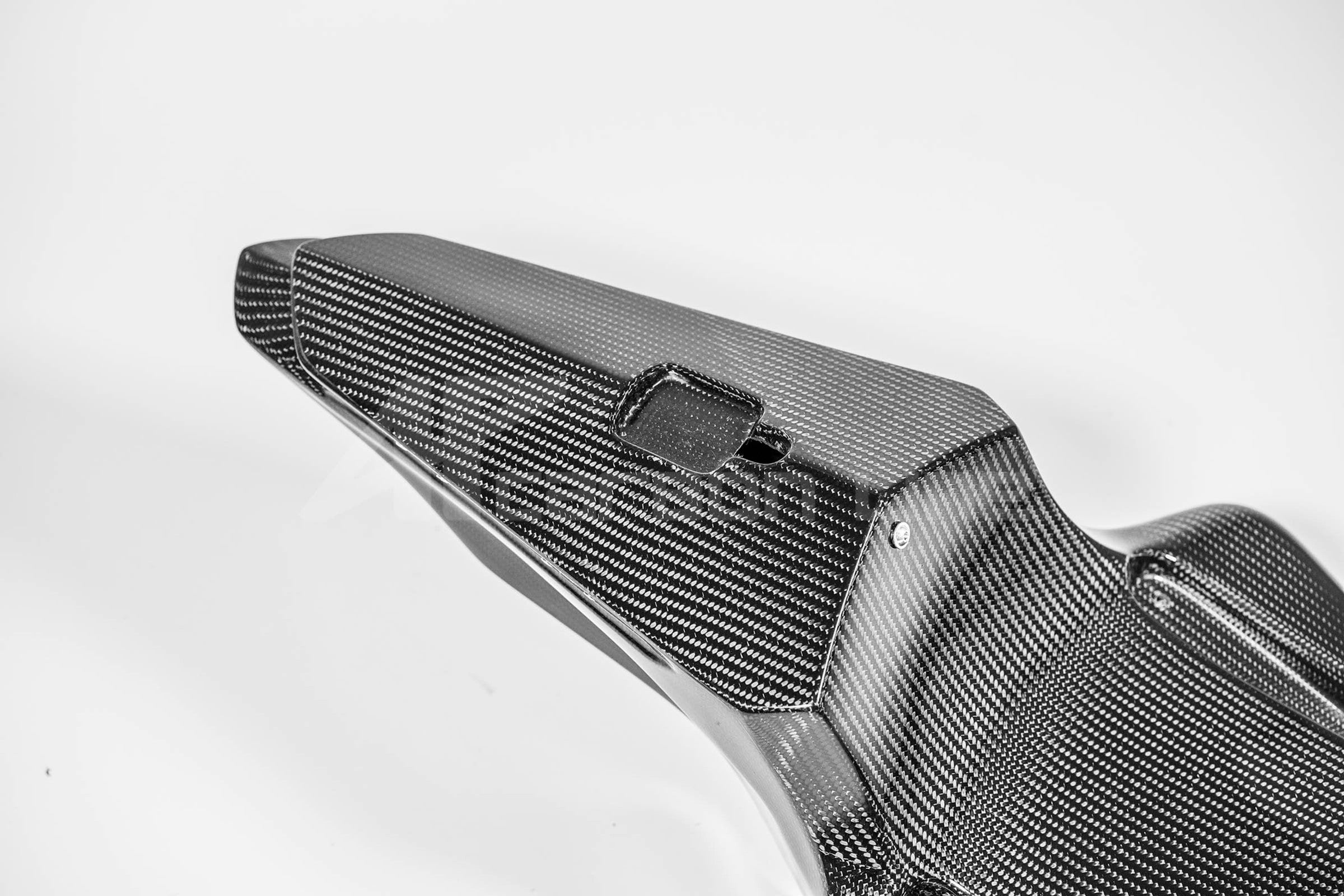 Carenagem traseira 200g AP Carbon Line Yamaha YZF-R1/M RN65 (20-25) 