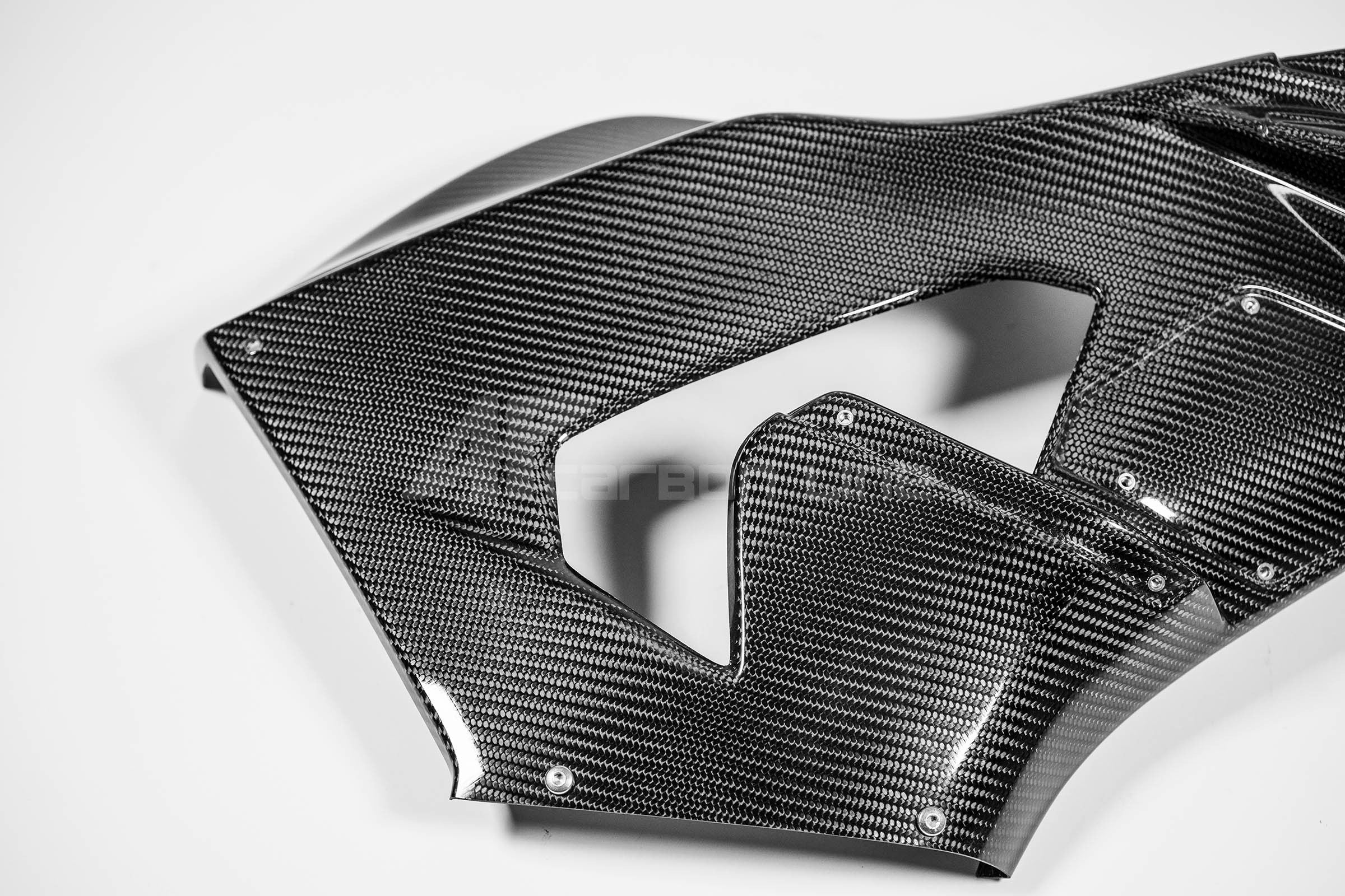 Painel lateral direito 200g AP Carbon Line Honda CBR 1000 RR-R SC82 (20-23) 