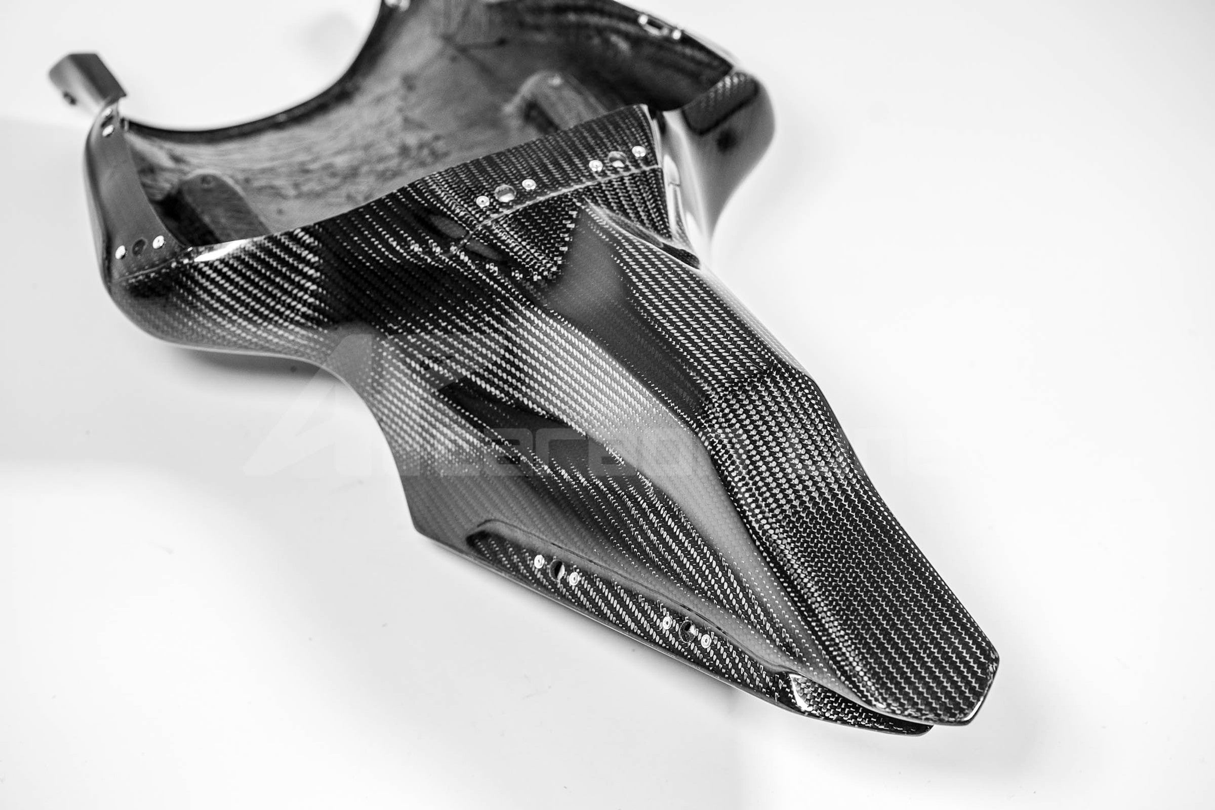 Carenagem traseira 200g AP Carbon Line Yamaha YZF-R1/M RN65 (20-25) 