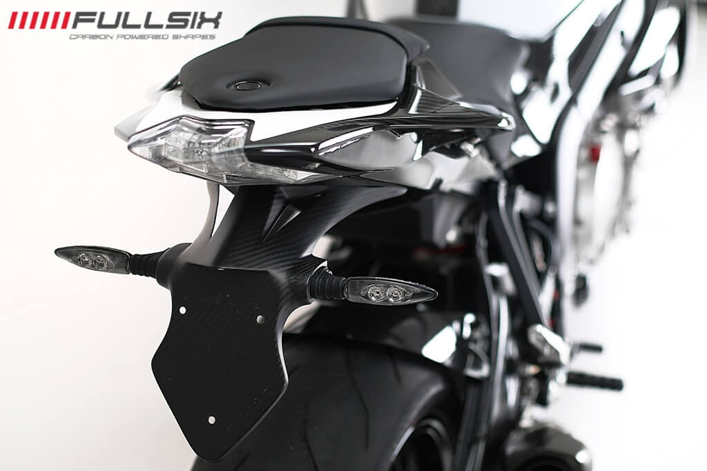 Capa do painel traseiro em carbono Fullsix BMW S1000RR K46 (15-18) 