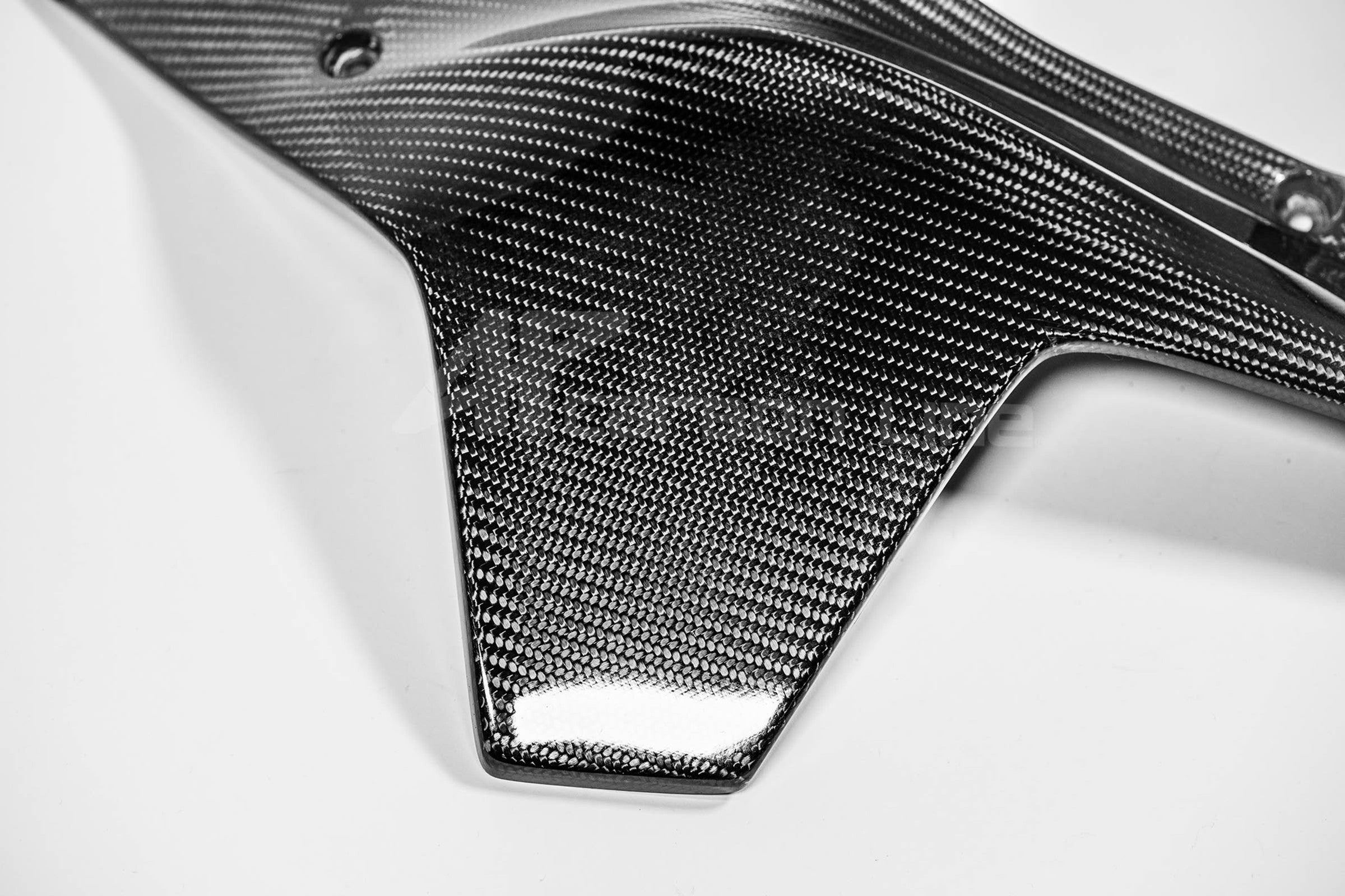 Lateral direito 200g AP Carbon Line Yamaha YZF-R1/M RN65 (20-25) 
