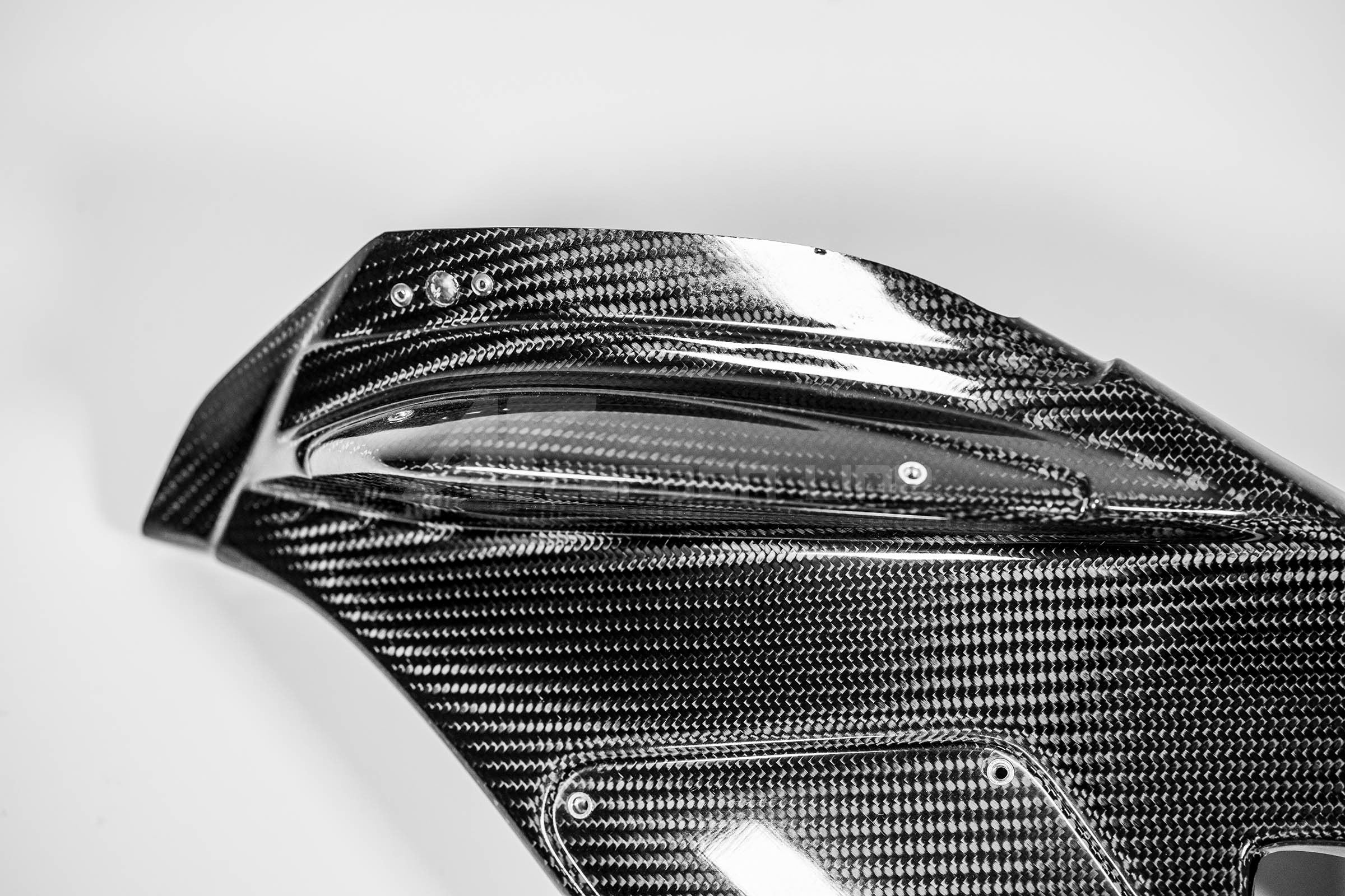 Painel lateral esquerdo 200g AP Carbon Line Honda CBR 1000 RR-R SC82 (20-23) 