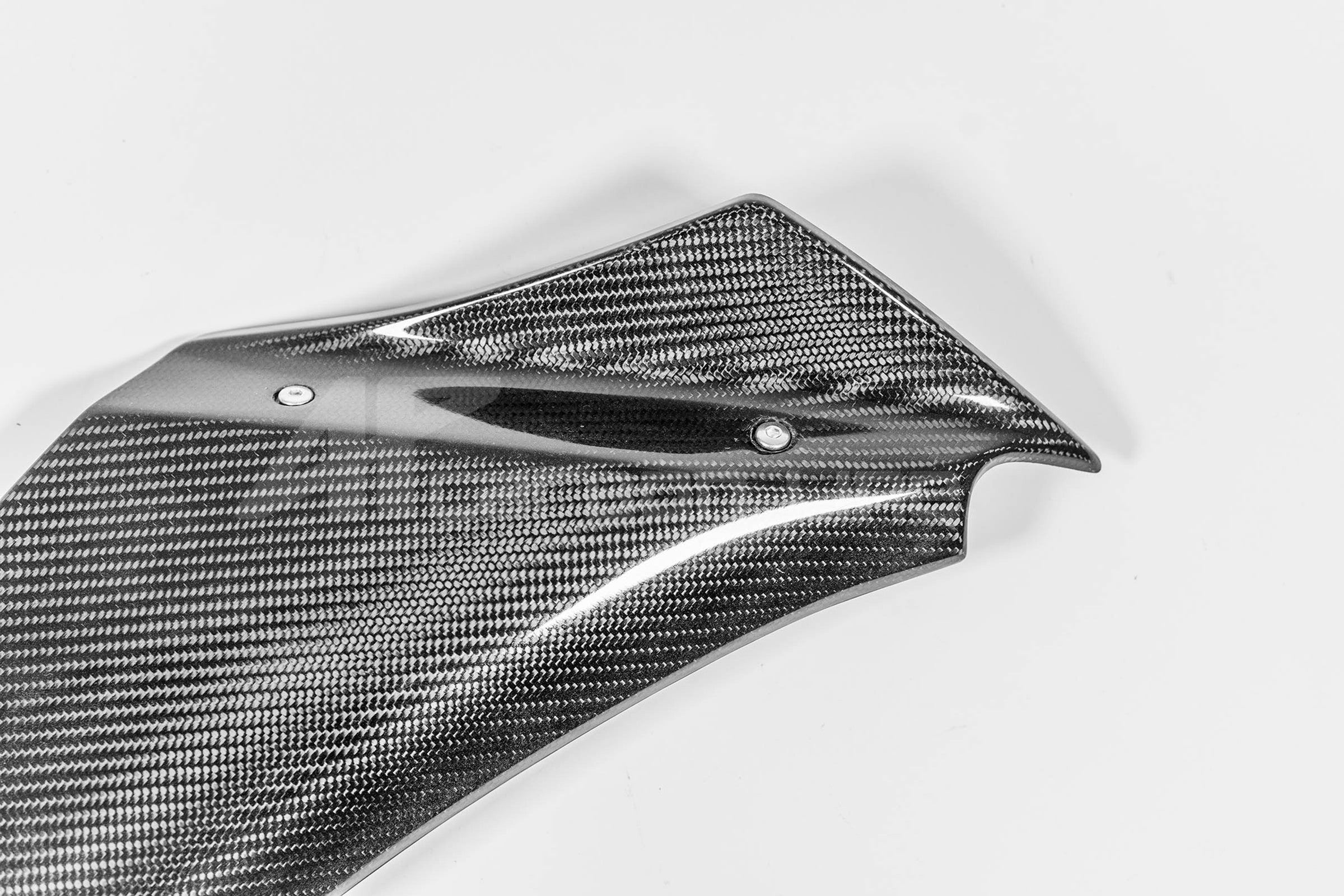Painel lateral direito 200g AP Carbon Line Yamaha YZF-R1/M RN65 (20-25) 