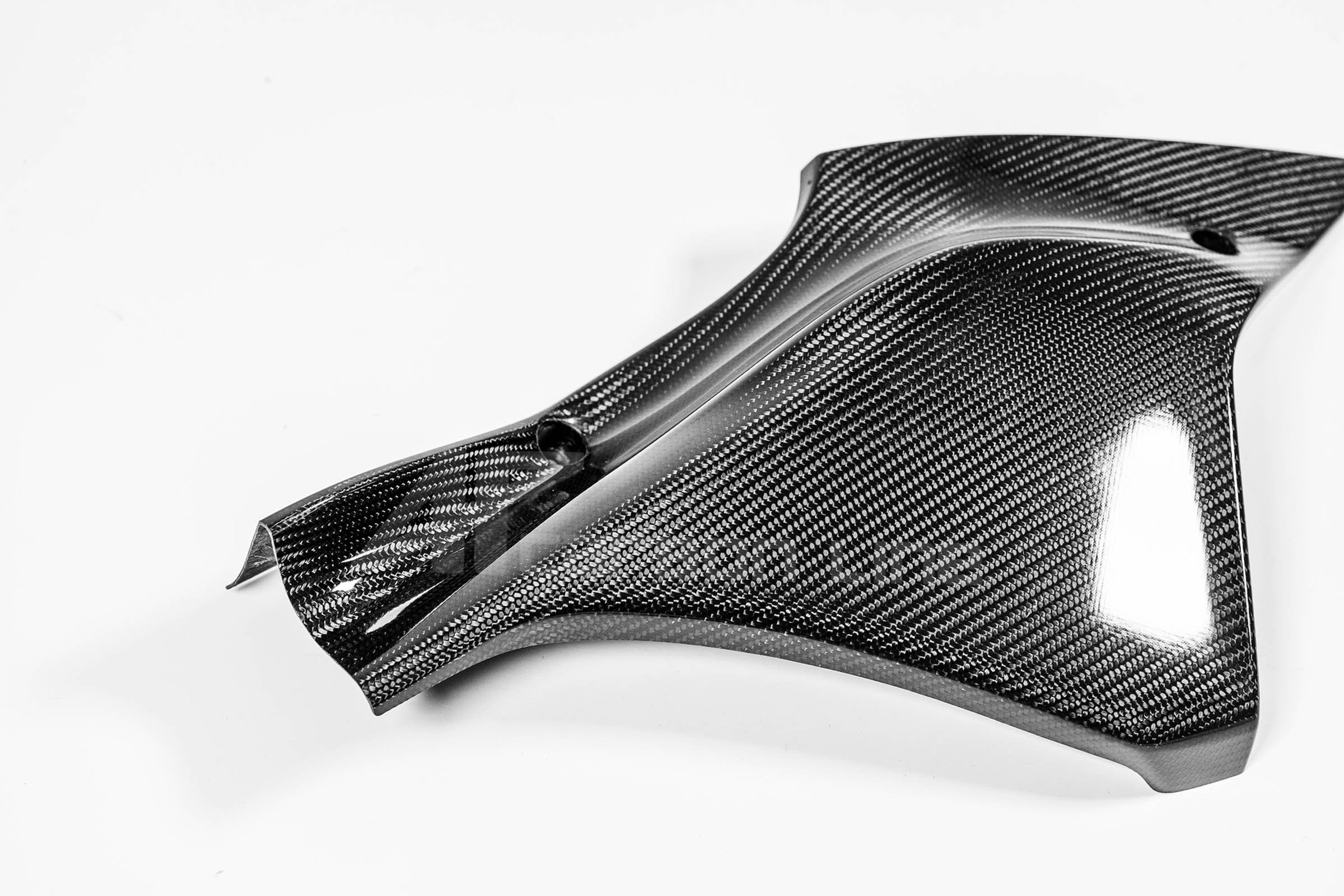 Lateral esquerdo 200g AP Carbon Line Yamaha YZF-R1/M RN65 (20-25) 
