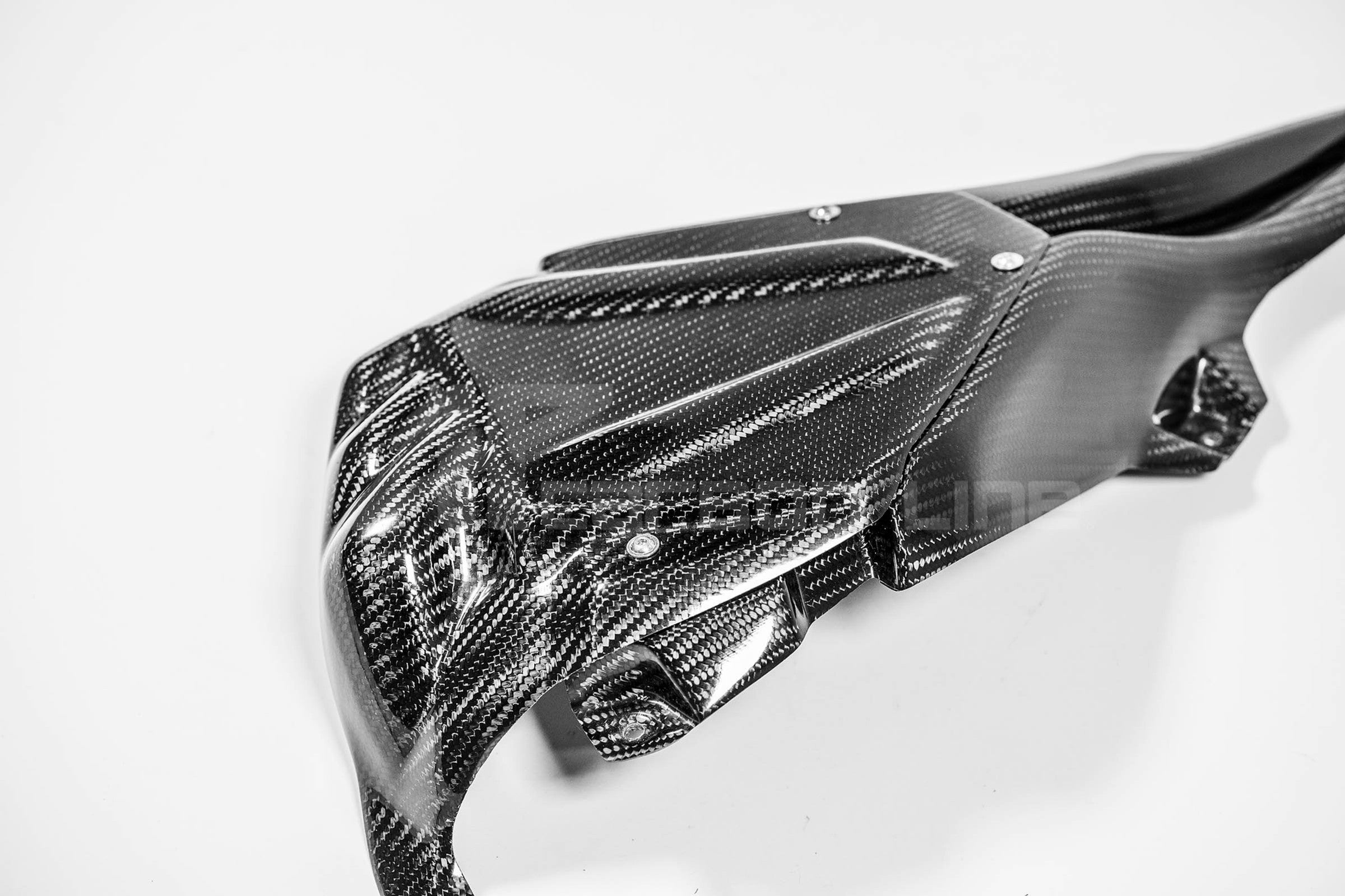 Tampa da ECU com canal de refrigeração 200g AP Carbon Line Yamaha YZF-R1/M RN65 (20-25) 