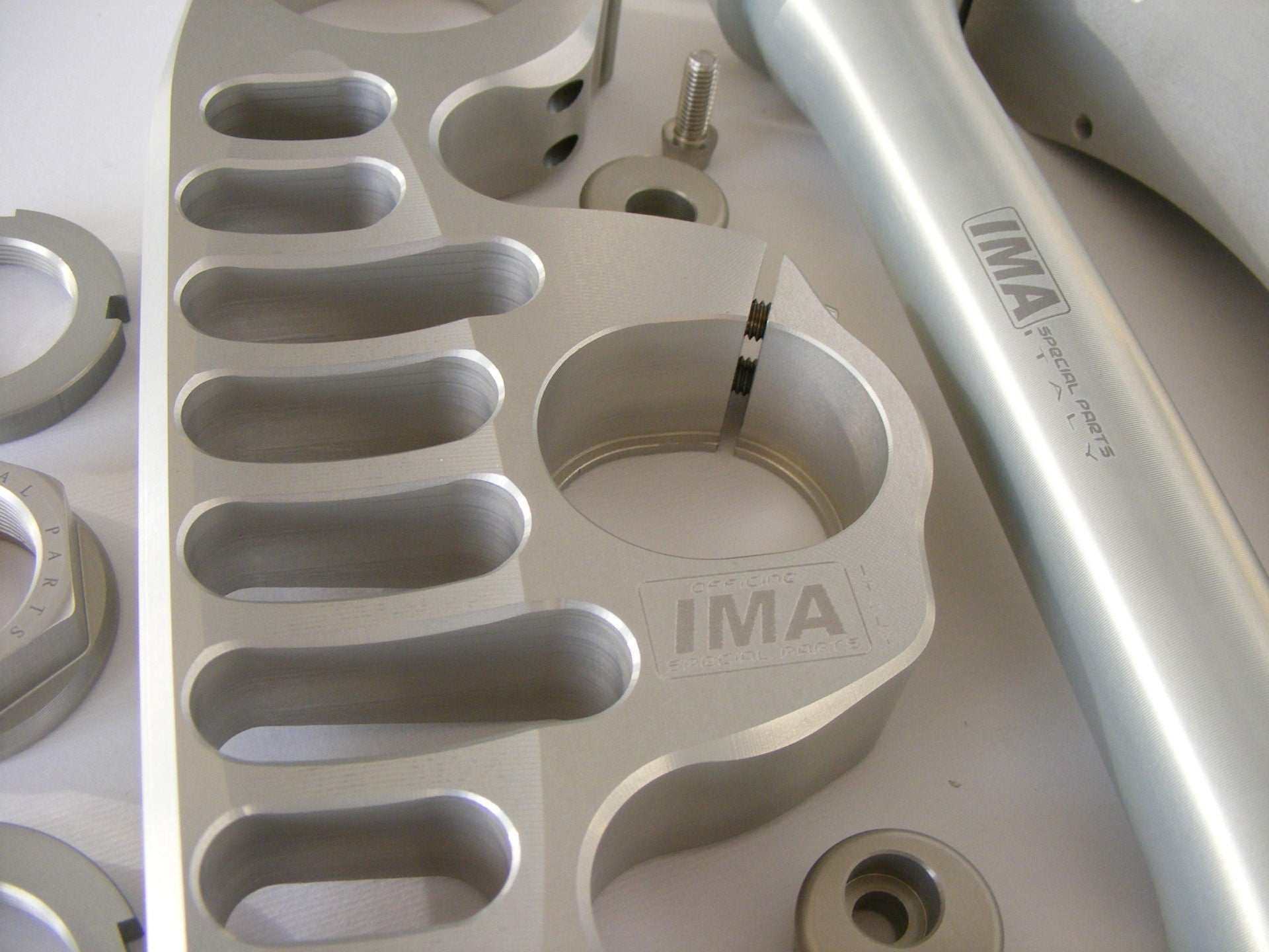 Ima Special Parts Racing Trípode Ducati Panigale 1299 S (15-18) 