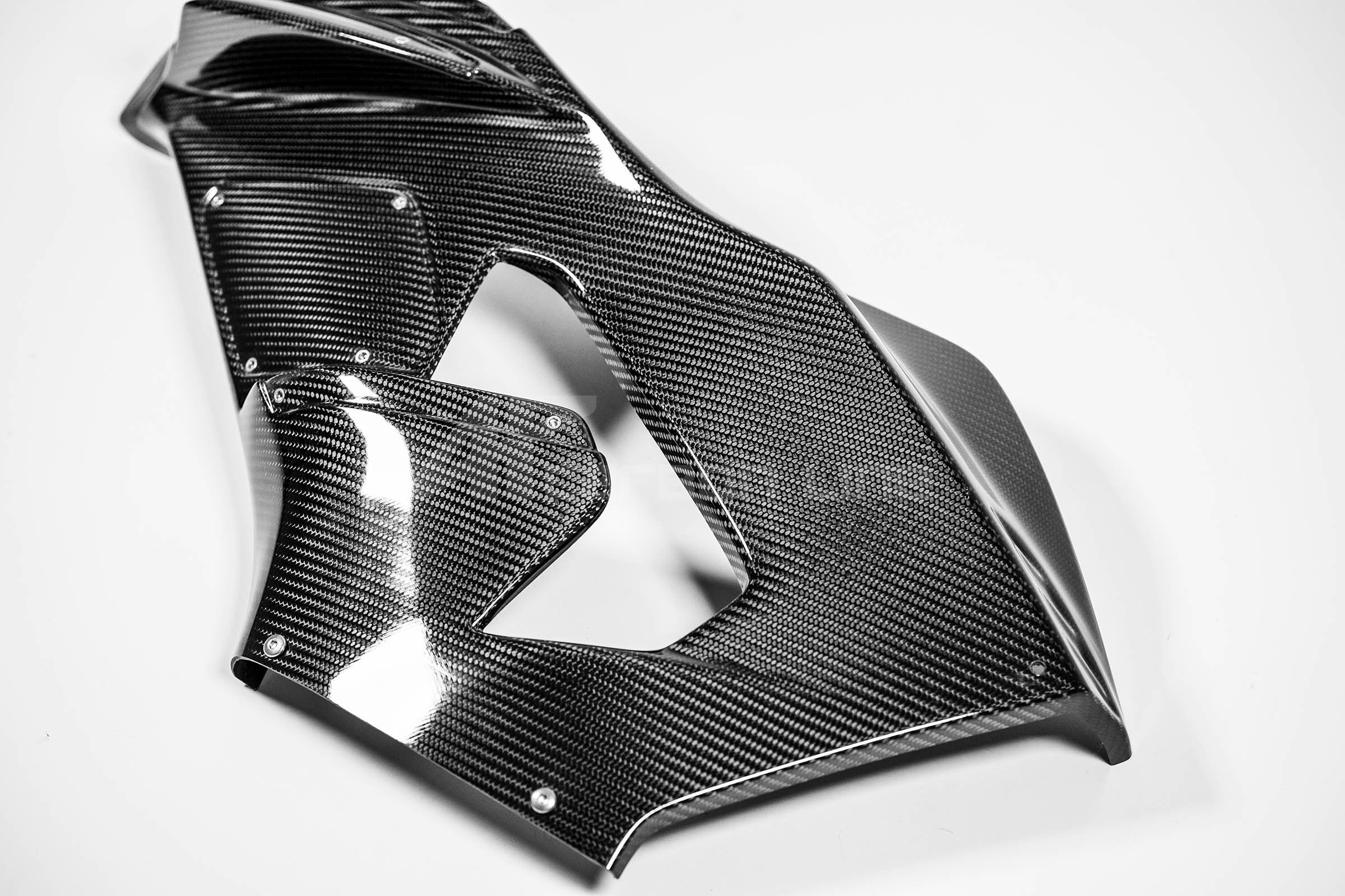 Painel lateral esquerdo 200g AP Carbon Line Honda CBR 1000 RR-R SC82 (20-23) 